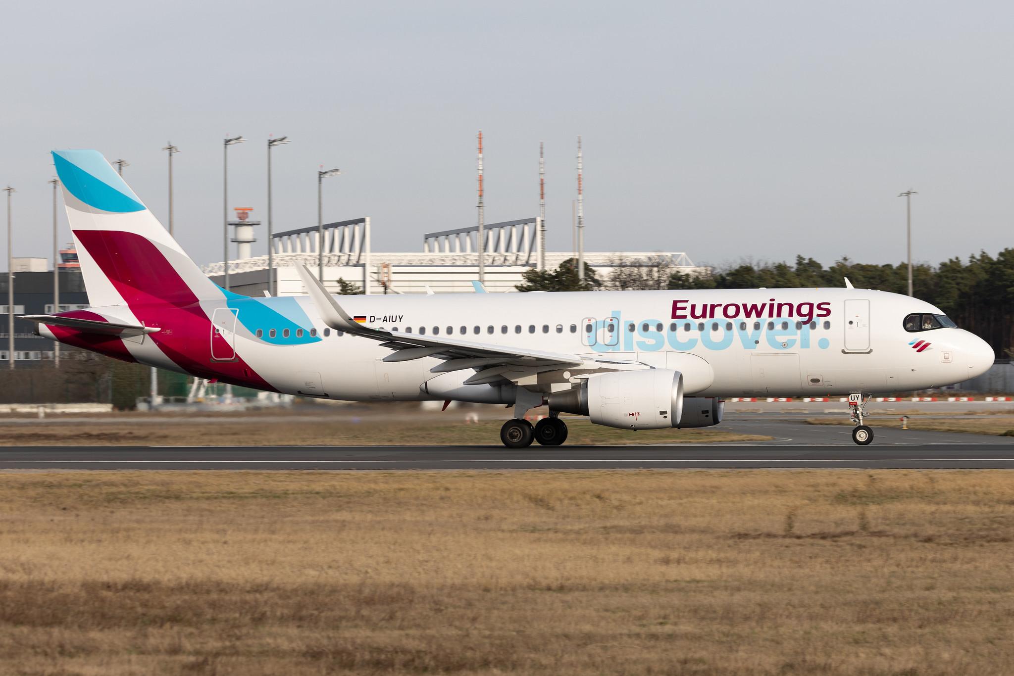 Frankfurt Airport: Eurowings Discover (4Y / OCN) | Airbus A320-214 A320 | D-AIUY | MSN 7355