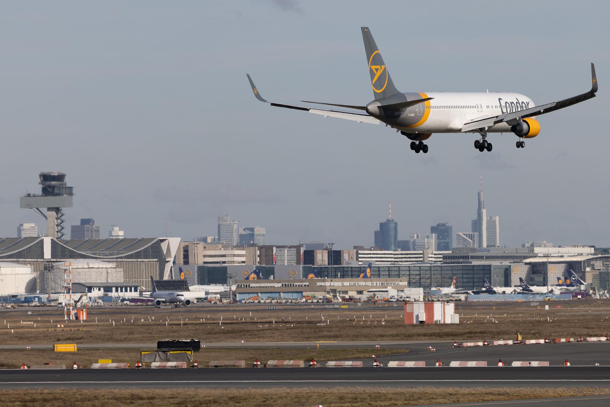 Frankfurt Airport: Condor (DE / CFG) | Boeing 767-330(ER) B763 | D-ABUE | MSN 26984