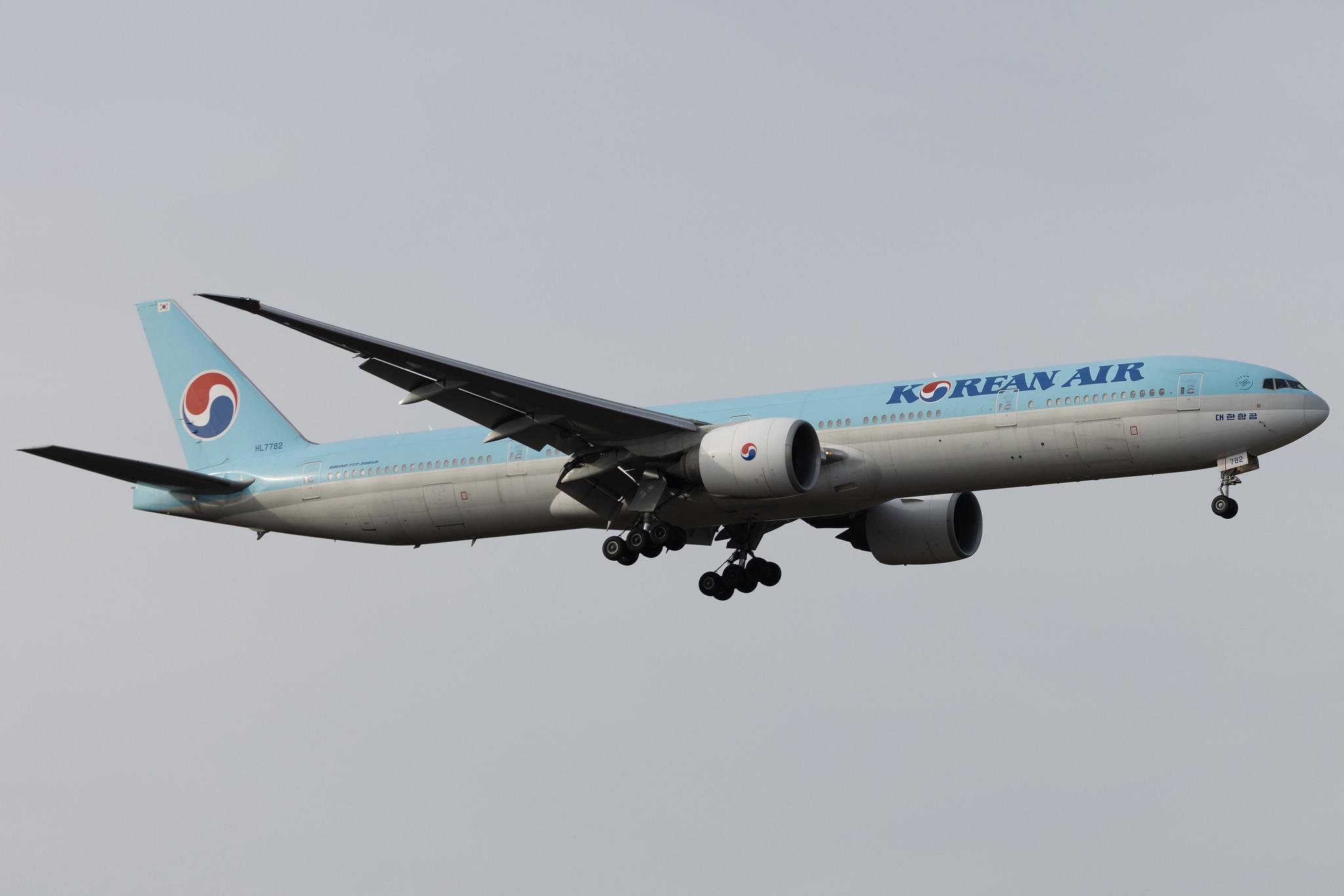 Frankfurt Airport: Korean Air (KE / KAL) | Boeing 777-3B5(ER) B77W | HL7782 | MSN 37643