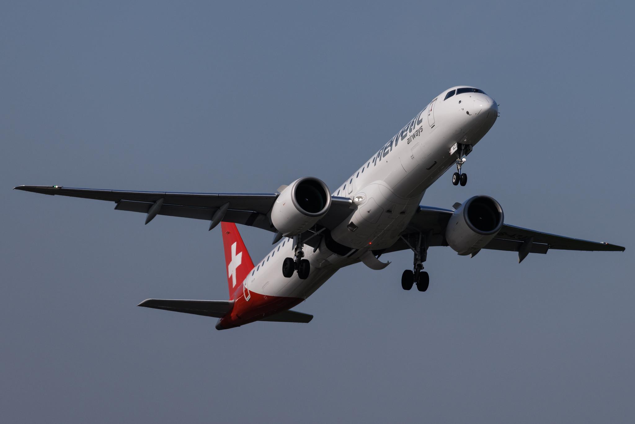 Hamburg Airport: Helvetic Airways (2L / OAW) |  Embraer E195-E2 E295 | HB-AZJ | MSN 19020057