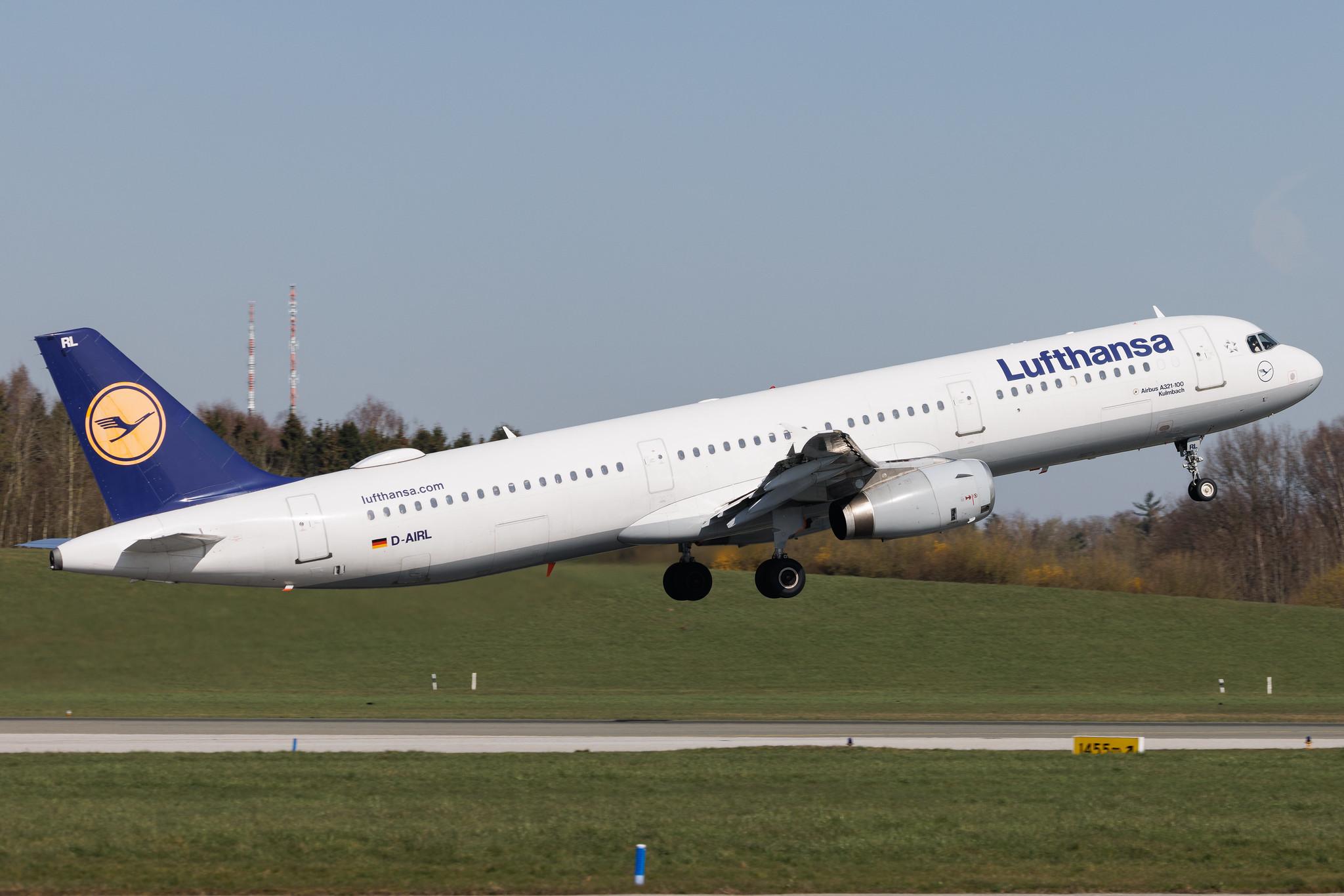 Hamburg Airport: Lufthansa (LH / DLH) | Airbus A321-131 A321 | D-AIRL | MSN 0505