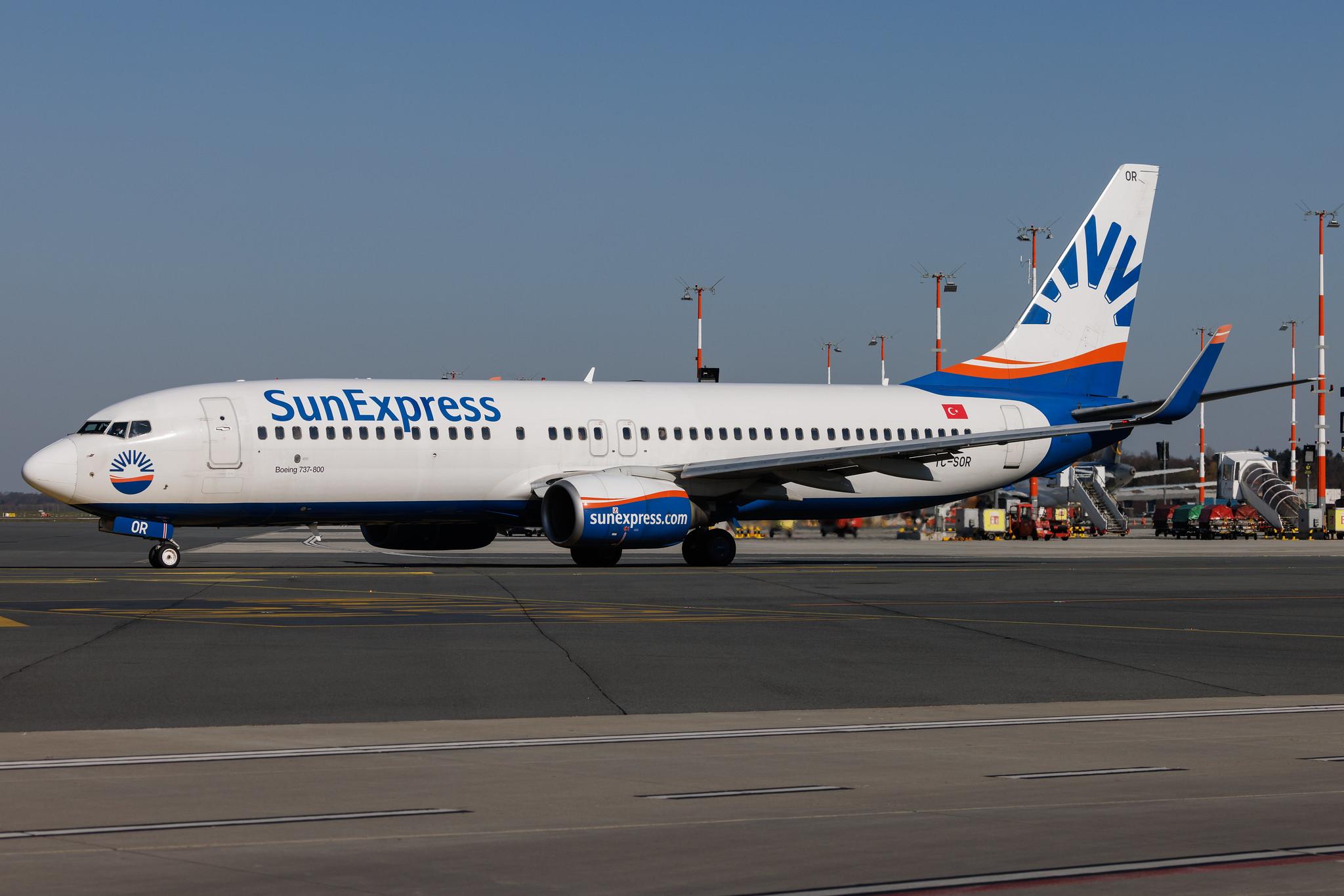 Hamburg Airport: SunExpress (XQ / SXS) | Boeing 737-8AS B738 | TC-SOR | MSN 33563