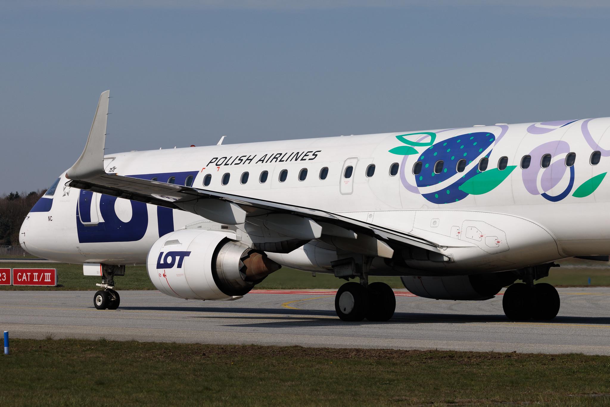 Hamburg Airport: LOT (LO / LOT) | Livery: Sliwka Naleczowska Livery | Embraer E195LR E195 | SP-LNC | MSN 19000462
