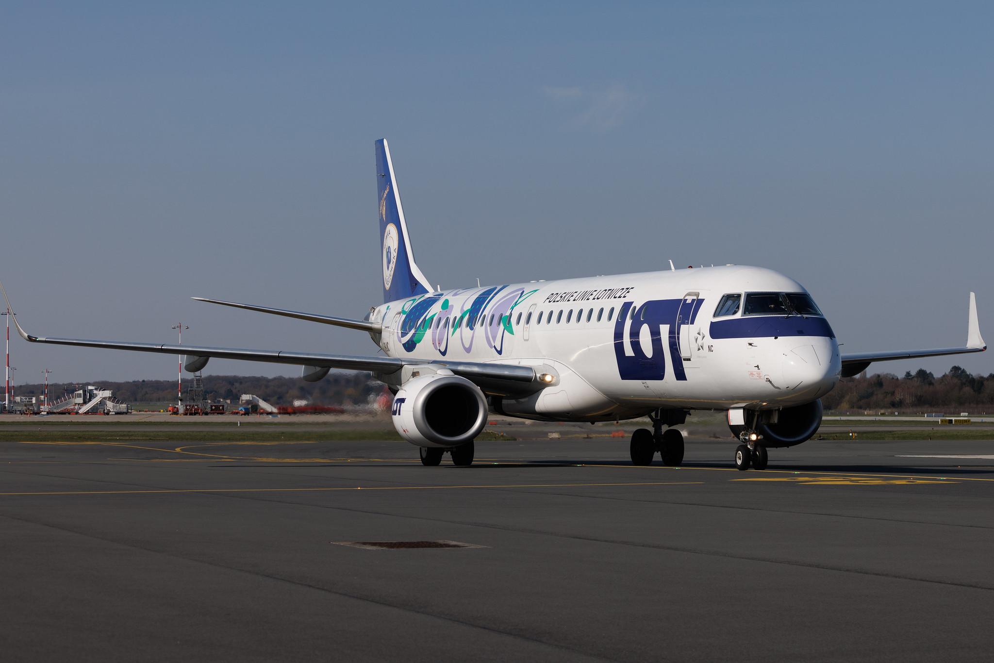 Hamburg Airport: LOT (LO / LOT) | Livery: Sliwka Naleczowska Livery | Embraer E195LR E195 | SP-LNC | MSN 19000462