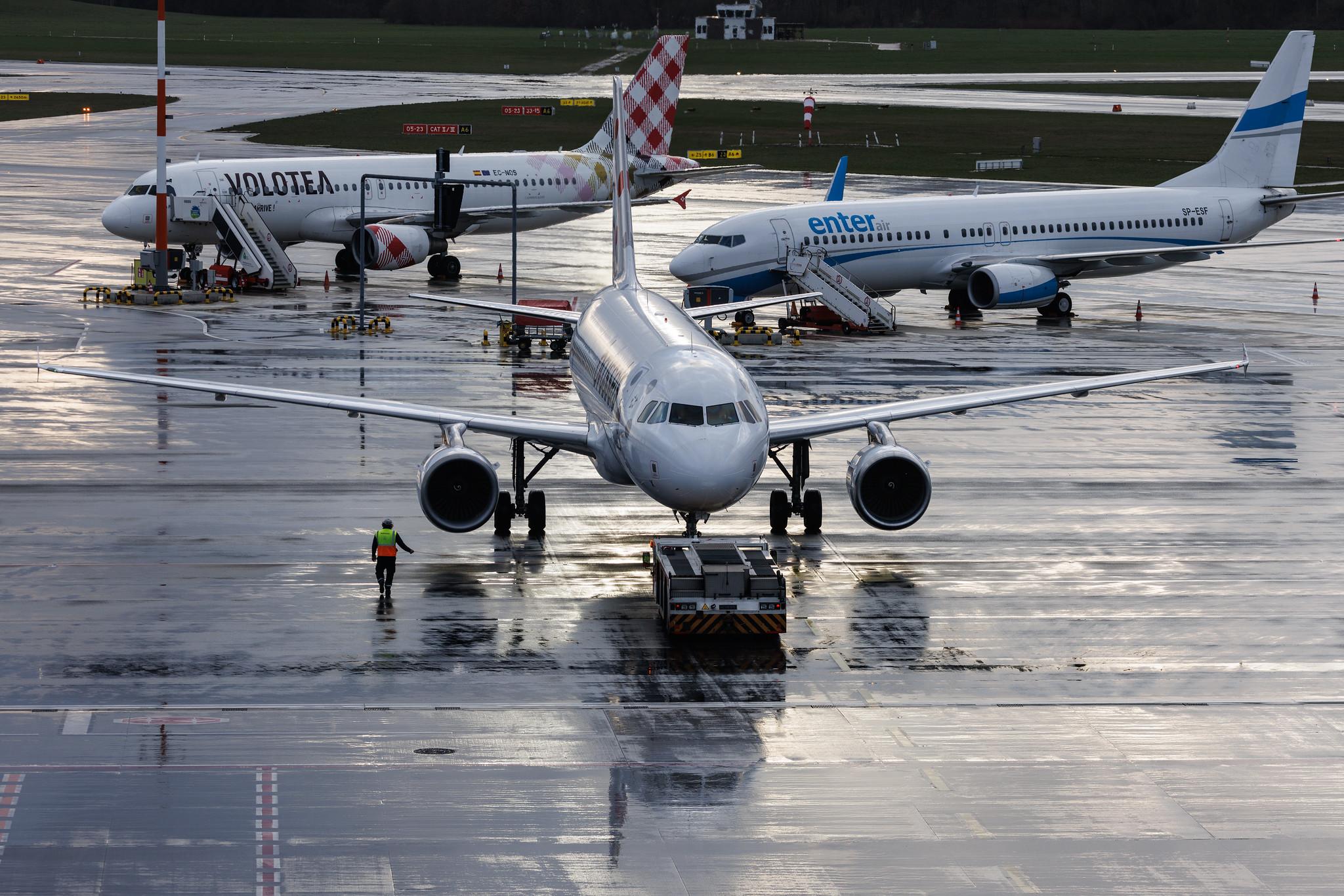 Hamburg Airport: Brussels Airlines (SN / BEL) | Airbus A319-111 A319 | OO-SSX | MSN 2260