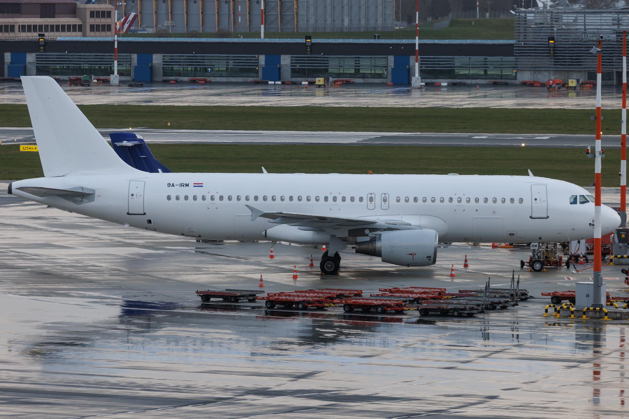 Hamburg Airport: Sundair (SR / SDR) | Operator: Fly Air41 | Airbus A320-214 A320 | 9A-IRM | MSN 3972