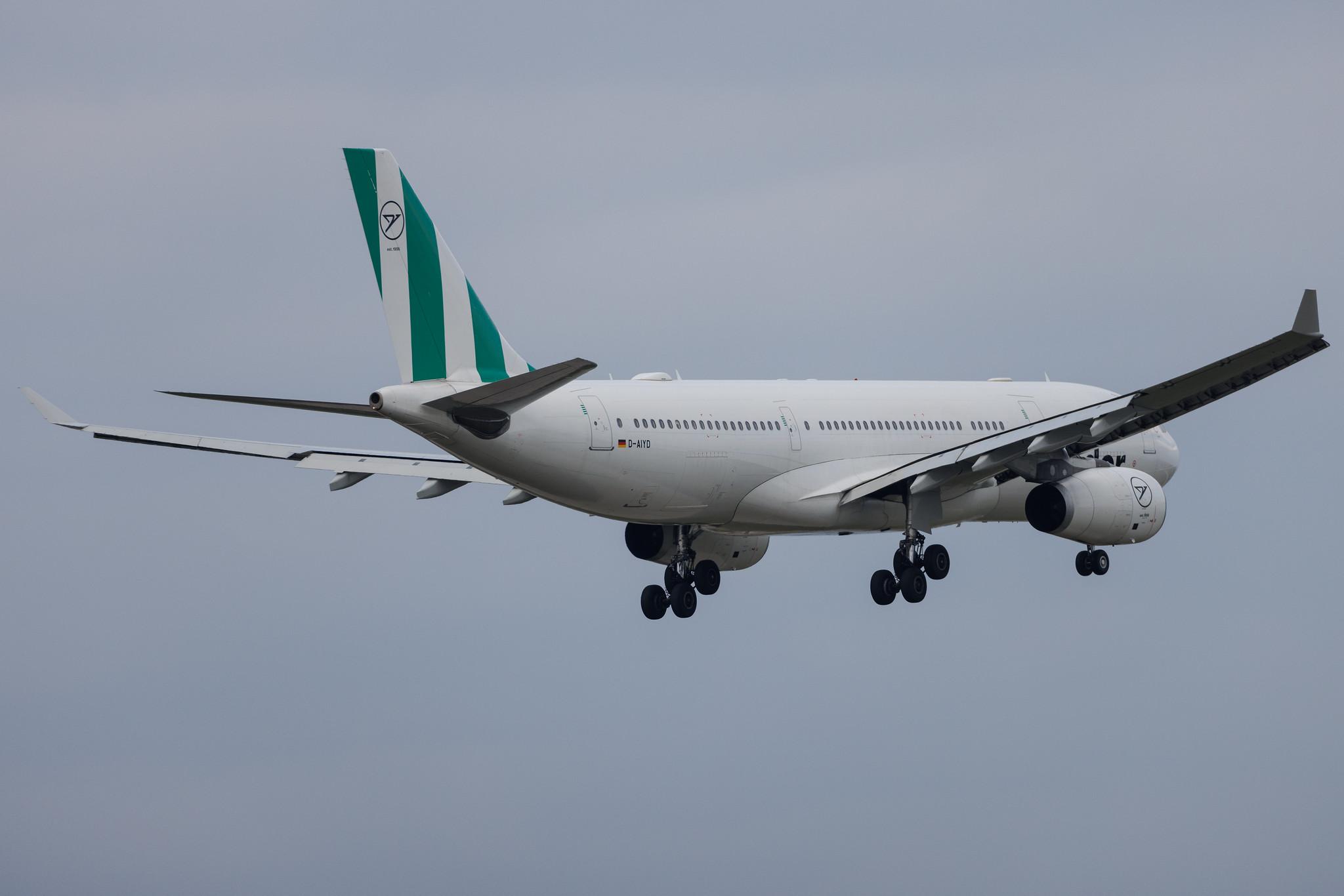 Frankfurt Airport: Condor (DE / CFG) | Airbus A330-243 A332 | D-AIYD | MSN 991