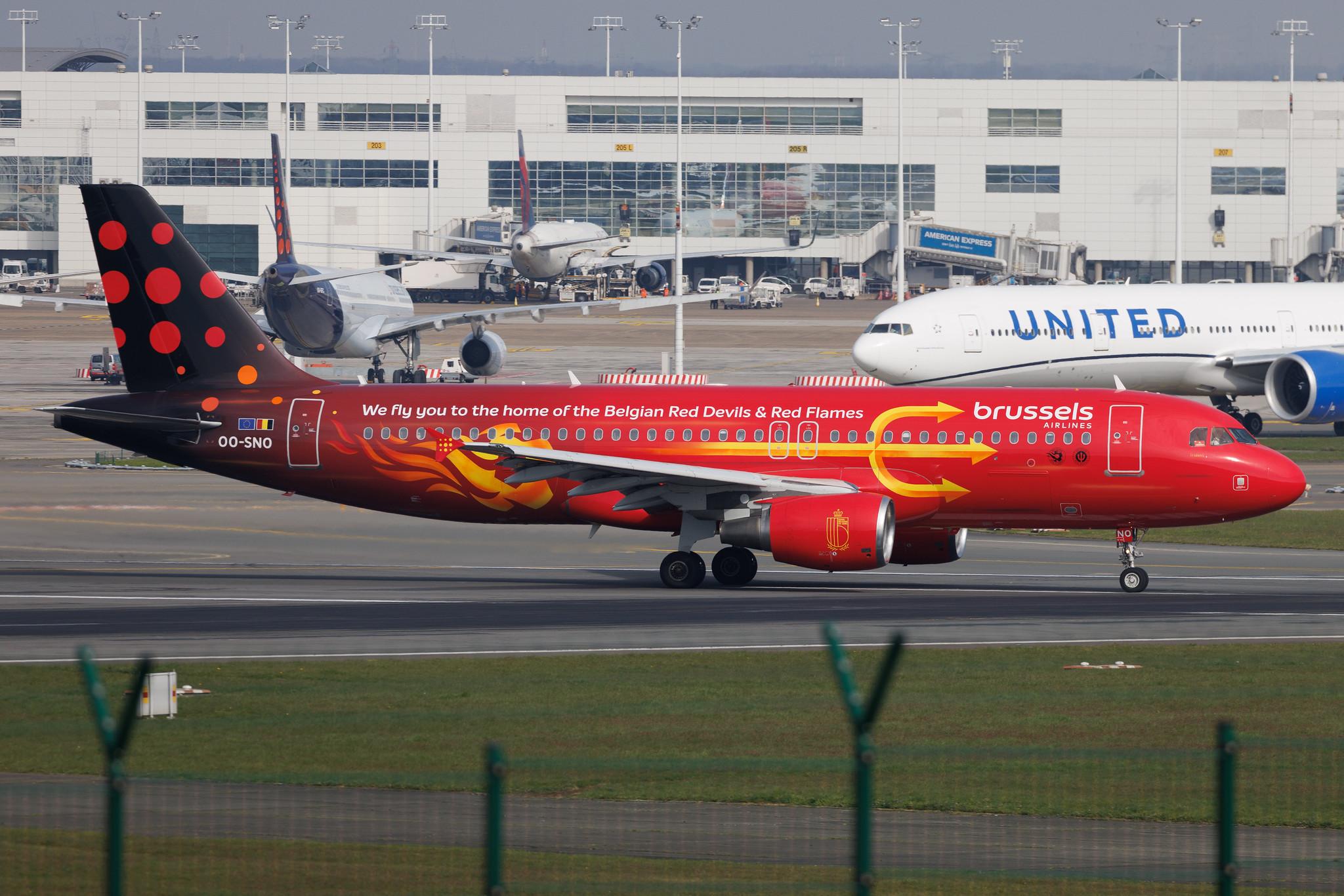 Brussels Airport: Brussels Airlines (SN / BEL) | Livery: Red Devils & Red Flames Livery | Airbus A320-214 A320 | OO-SNO | MSN 03831
