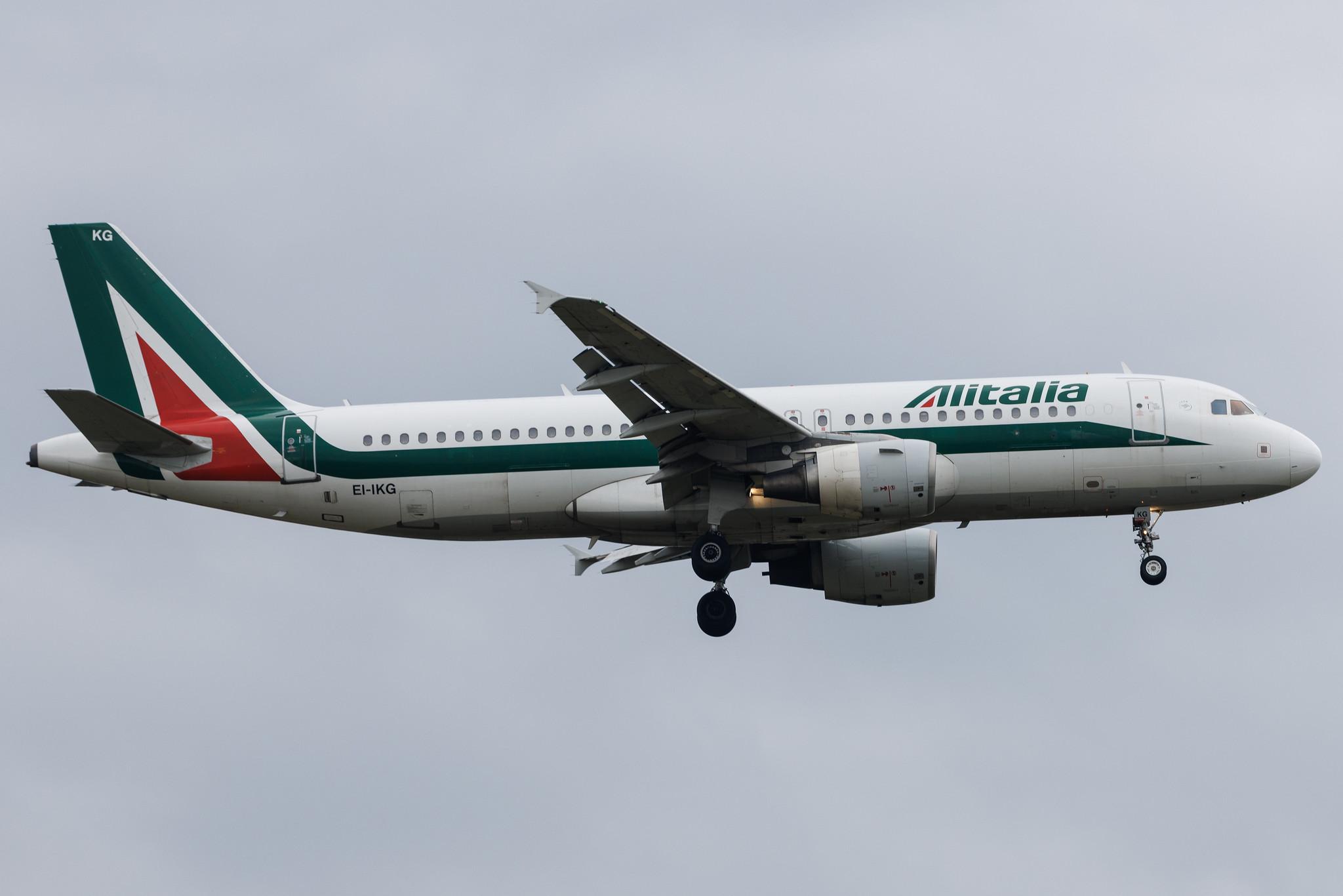 Frankfurt Airport: ITA Airways (AZ / ITY) | Operator: Italia Trasporto Aereo | Airbus A320-214 A320 | EI-IKG | MSN 01480
