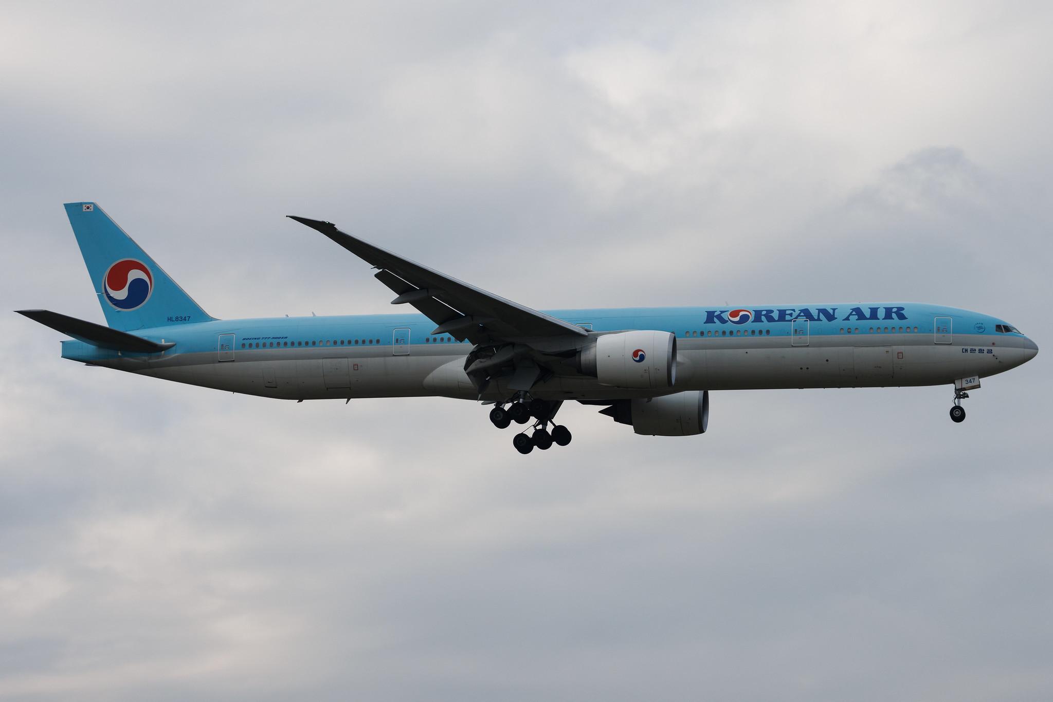 Frankfurt Airport: Korean Air (KE / KAL) | Boeing 777-300(ER) B77W | HL8347 | MSN 63435