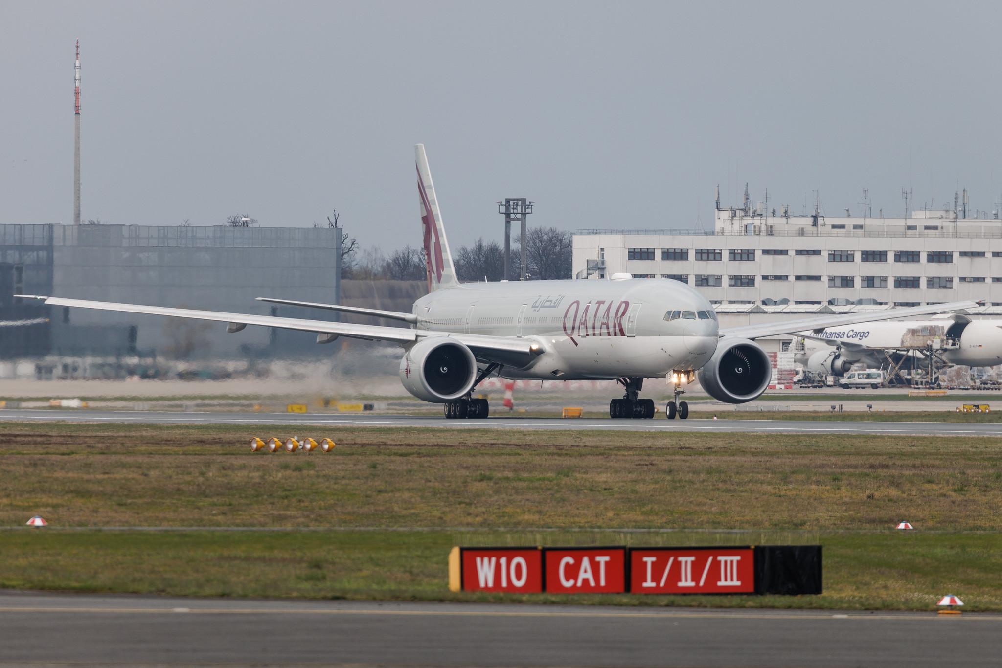 Frankfurt Airport: Qatar Airways (QR / QTR) | Boeing 777-3DZ(ER) B77W | A7-BEK | MSN 64062