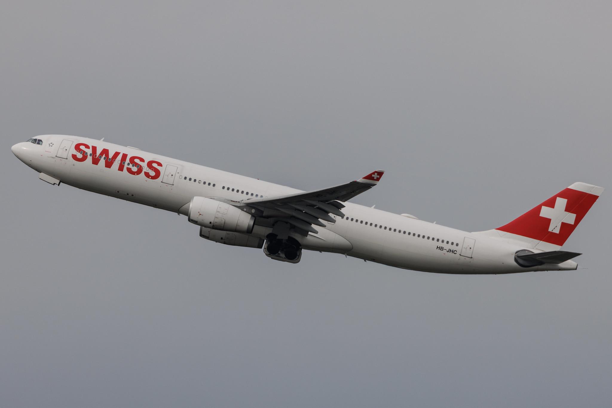 Flughafen Zürich: Swiss (LX / SWR) | Airbus A330-343 A333 | HB-JHC | MSN 1029