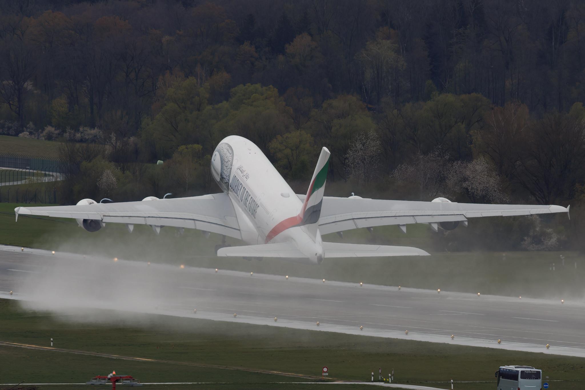Flughafen Zürich: Emirates (EK / UAE) | Livery: Journey to the Future Livery | Airbus A380-861 A388 | A6-EOD | MSN 168