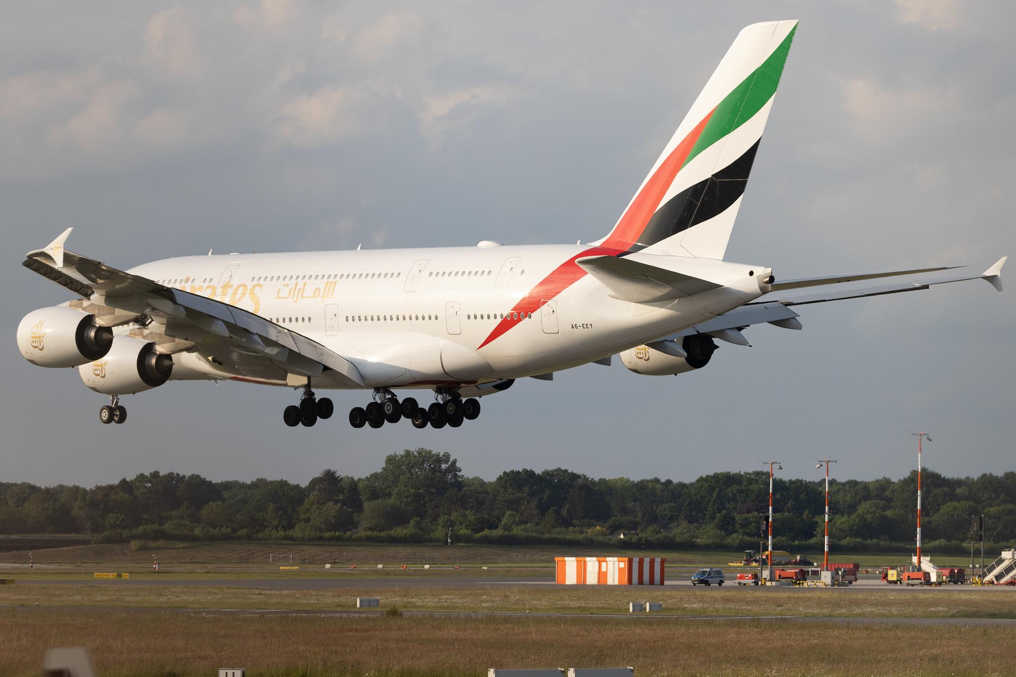 Hamburg Airport: Emirates (EK / UAE) | Airbus A380-861 A388 | A6-EEY | MSN 157