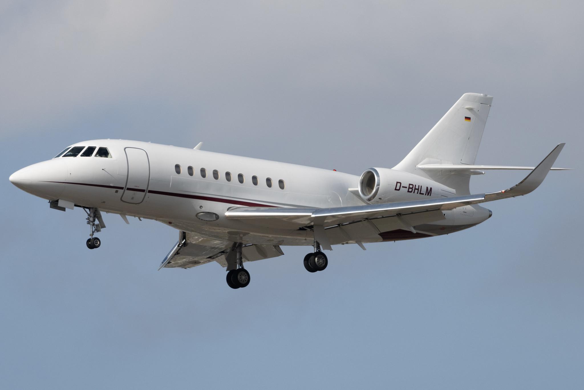 Frankfurt Airport: DC Aviation (/ DCS) |  Dassault Falcon 2000S F2TH | D-BHLM | MSN 730