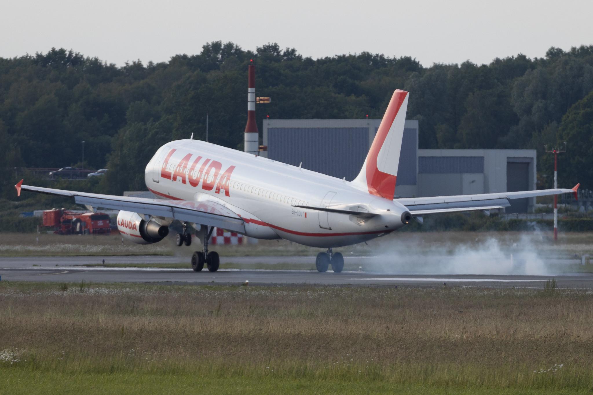 Hamburg Airport: Lauda Europe (LW / LDA) | Airbus A320-214 A320 | 9H-LOU | MSN 03132