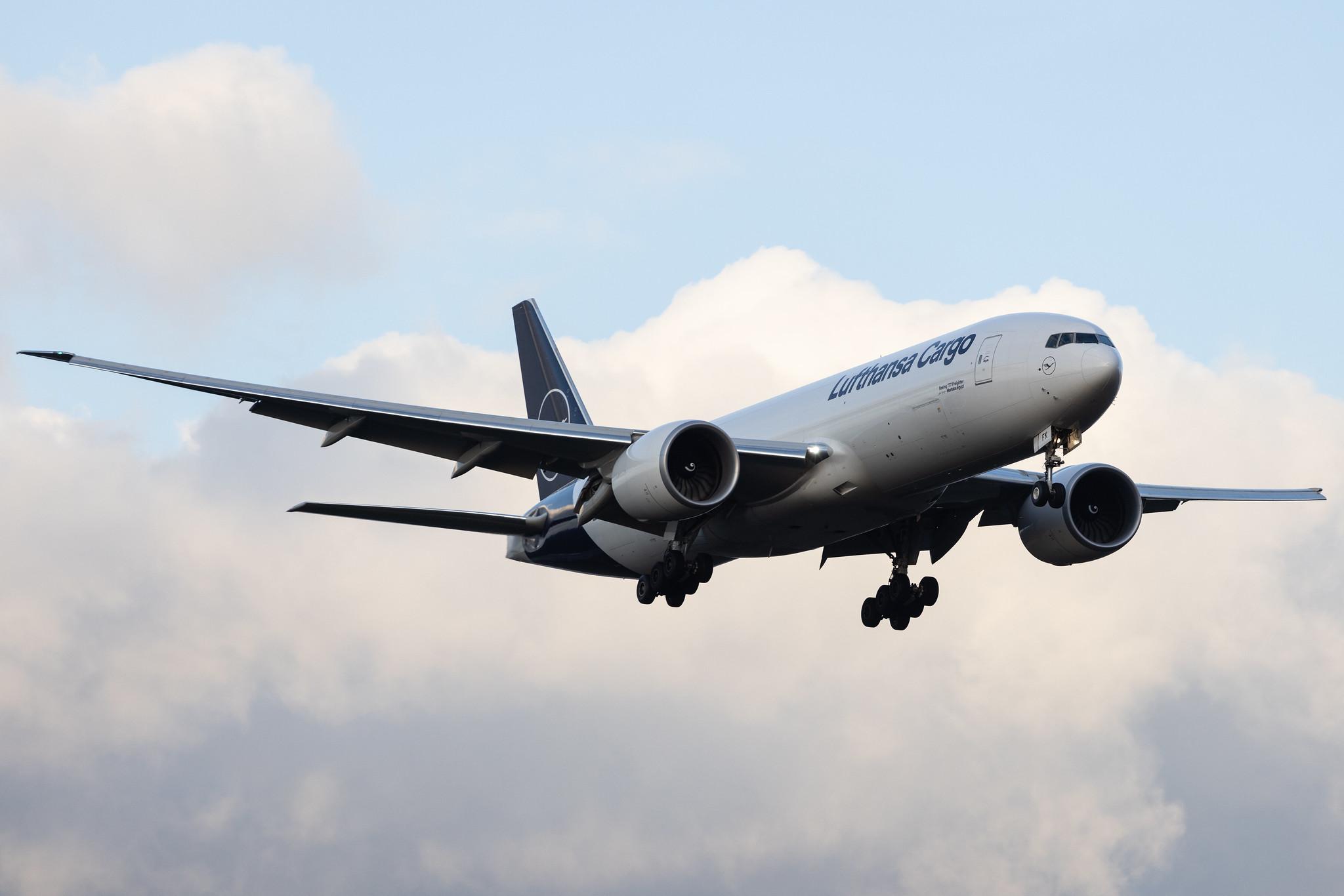 Frankfurt Airport: Lufthansa Cargo (/ GEC) | Boeing 777-F B77L | D-ALFK | MSN 67146