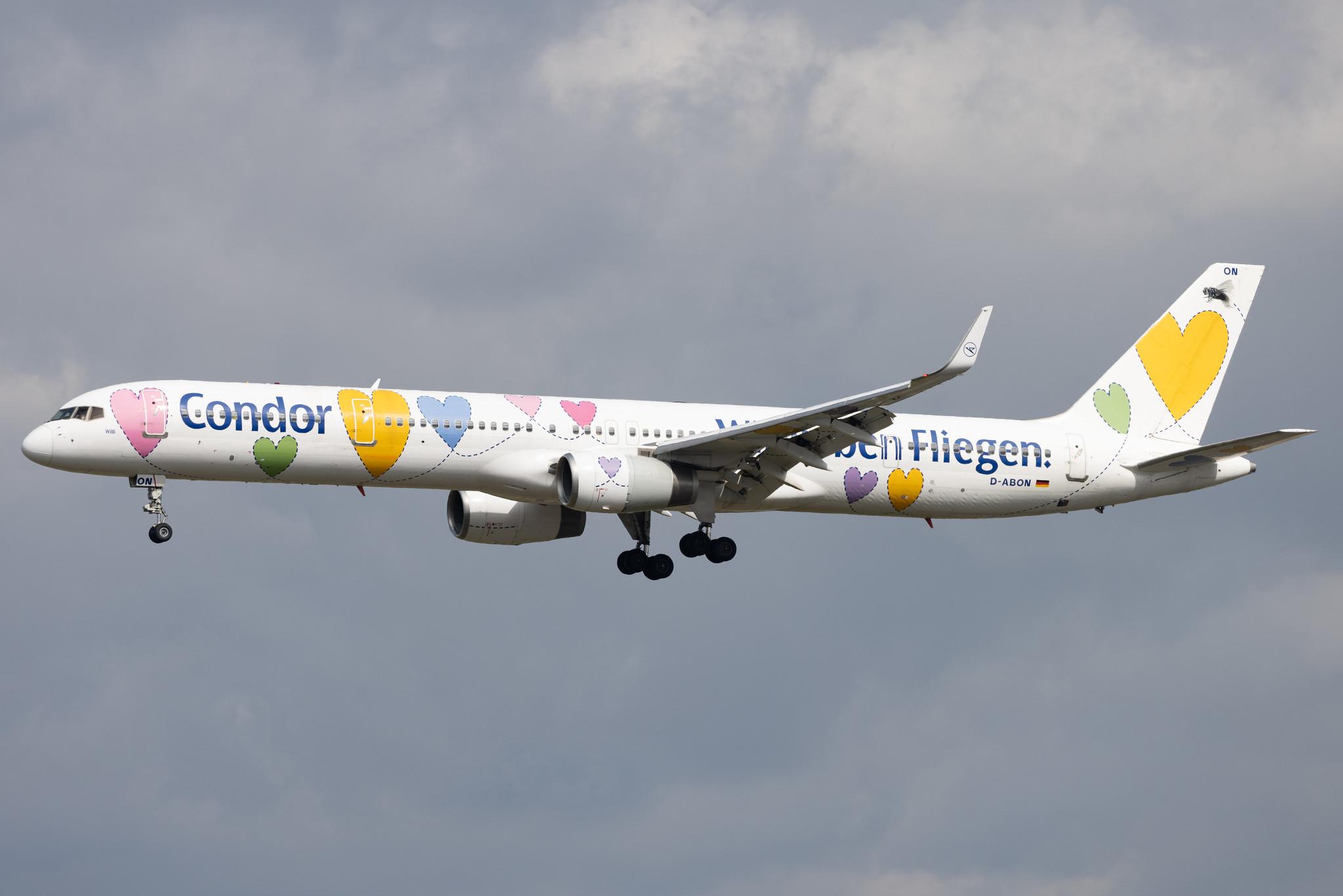 Frankfurt Airport: Condor (DE / CFG) | Livery: Wir Lieben Fliegen Livery | Boeing 757-330 B753 | D-ABON | MSN 29023
