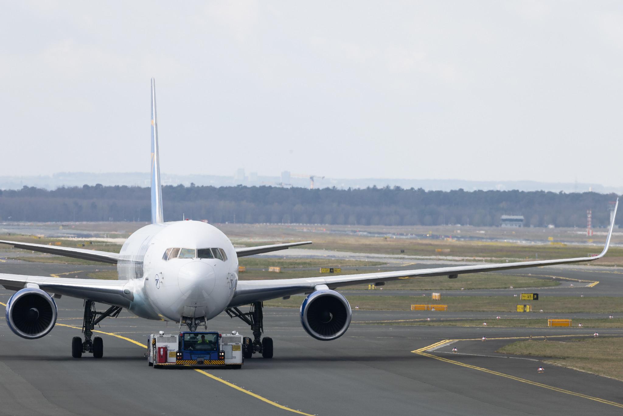 Frankfurt Airport: Condor (DE / CFG) | Boeing 767-330(ER) B763 | D-ABUI | MSN 26988