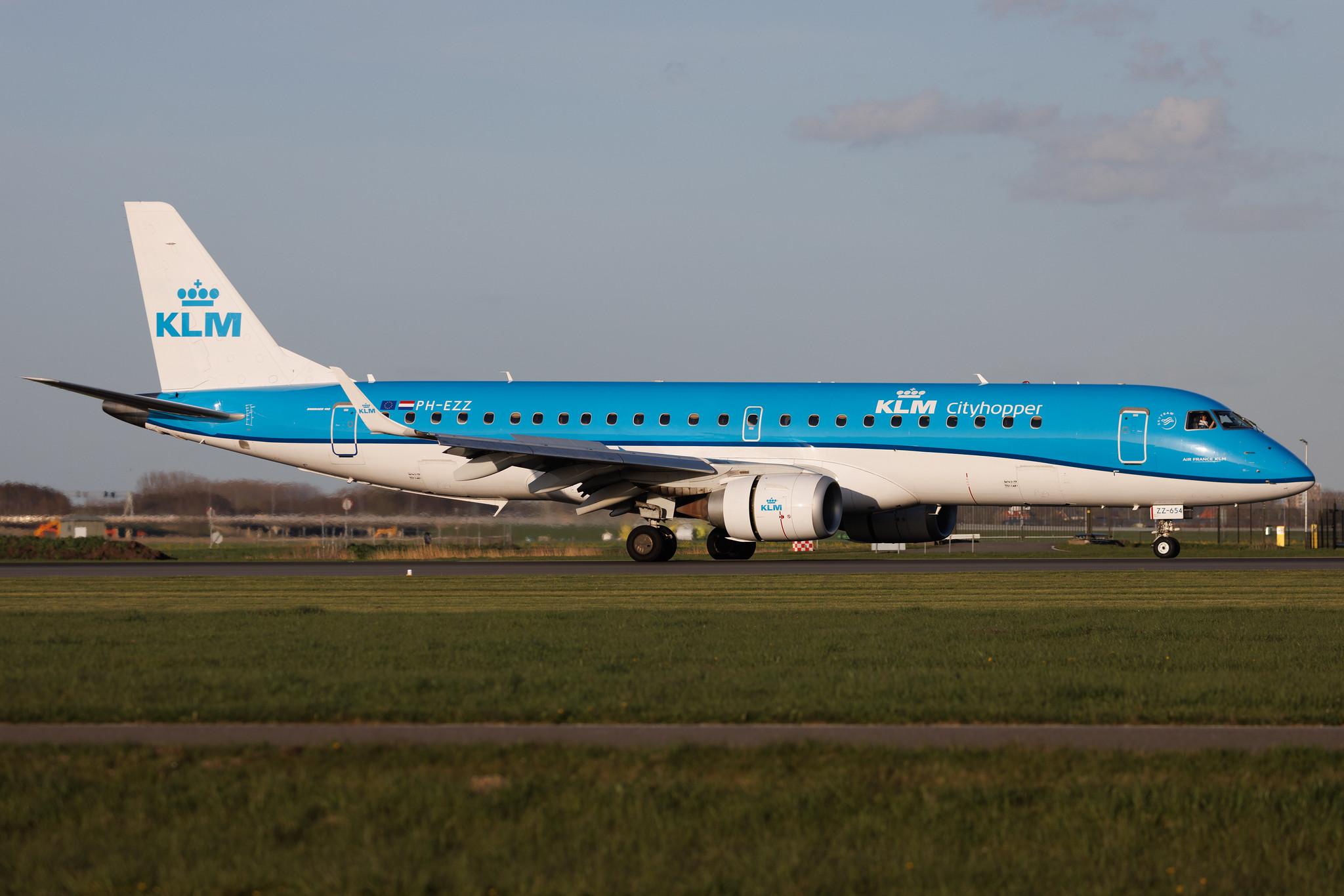 Amsterdam Schiphol: KLM (KL / KLM) | Operator: KLM Cityhopper | Embraer E190STD E190 | PH-EZZ | MSN 19000654