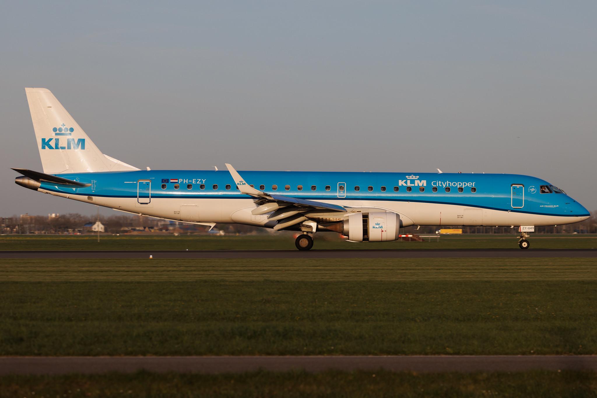 Amsterdam Schiphol: KLM (KL / KLM) | Operator: KLM Cityhopper | Embraer E190STD E190 | PH-EZY | MSN 19000649