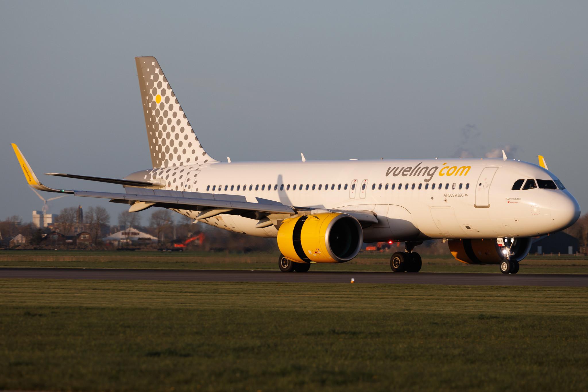 Amsterdam Schiphol: Vueling (VY / VLG) | Airbus A320-271N A20N | EC-NFK | MSN 9287