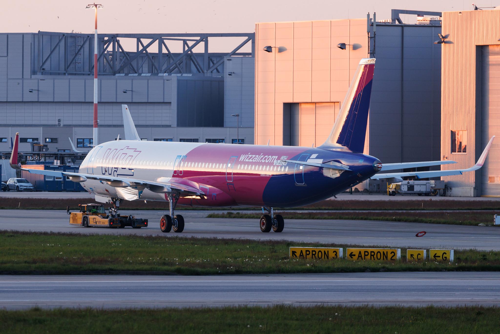 Hamburg Finkenwerder: Wizz Air Malta | Airbus A321-271NX A21N | D- | 9H- | MSN 11499
