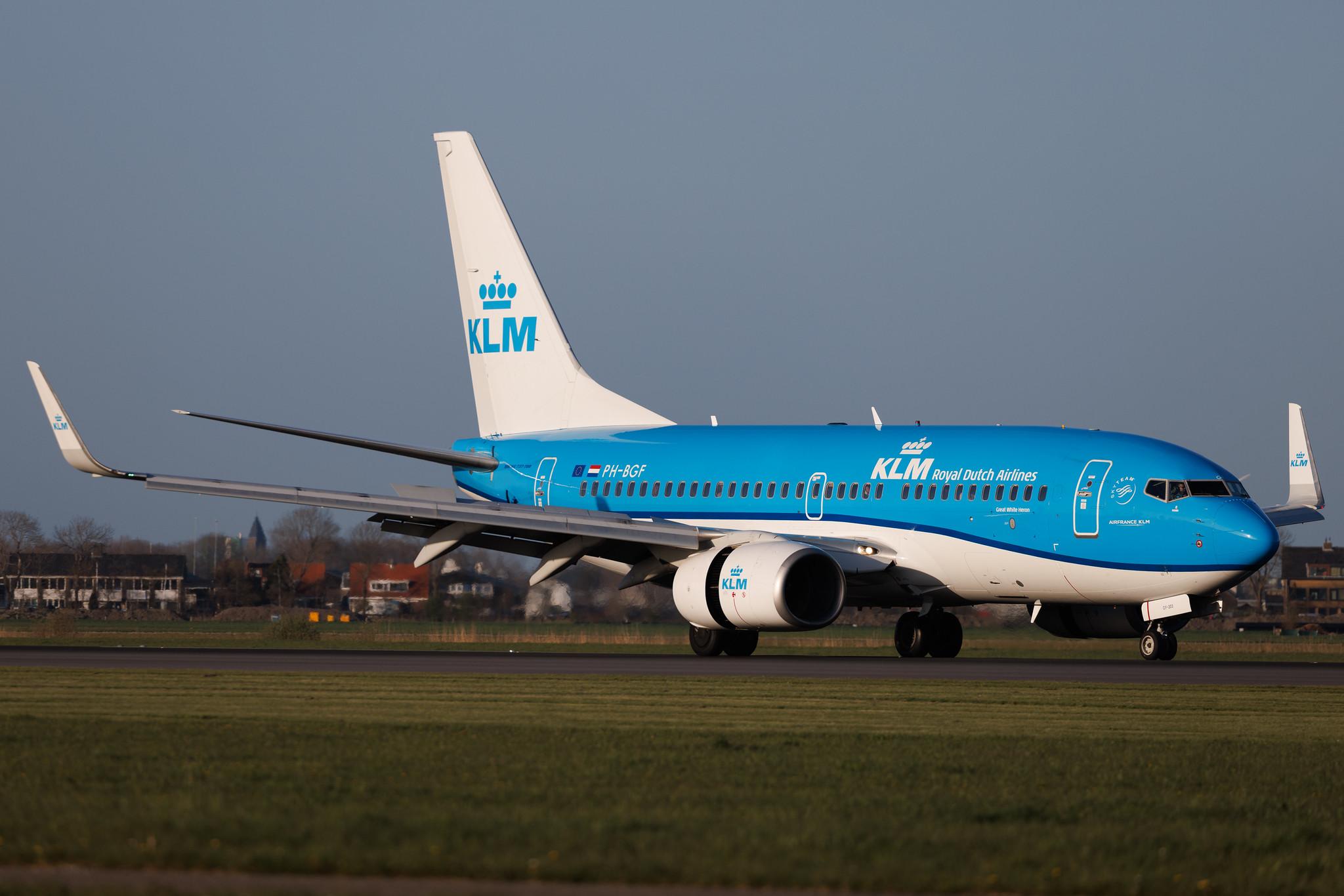 Amsterdam Schiphol: KLM (KL / KLM) | Boeing 737-7K2 B737 | PH-BGF | MSN 30365