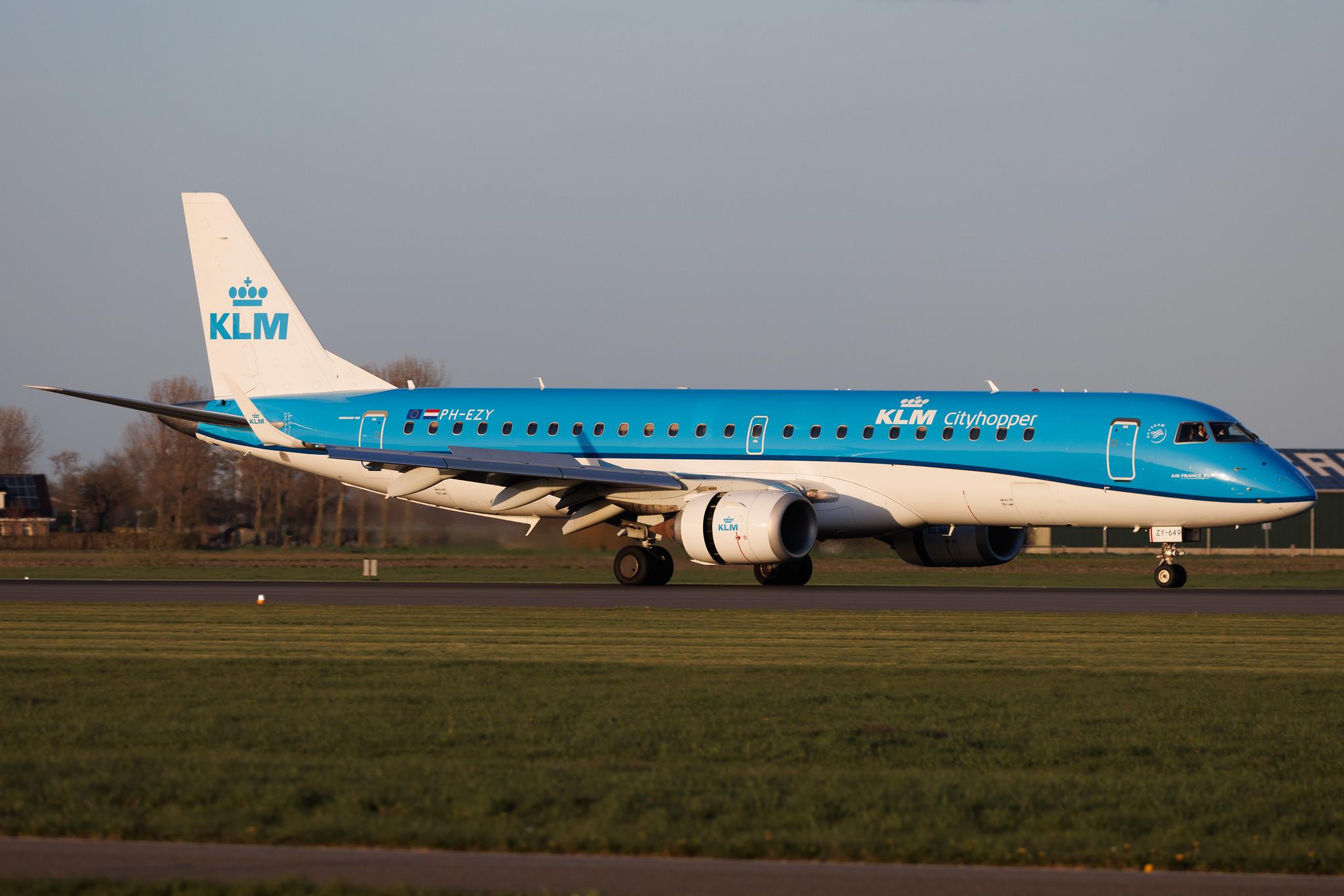 Amsterdam Schiphol: KLM (KL / KLM) | Operator: KLM Cityhopper | Embraer E190STD E190 | PH-EZY | MSN 19000649