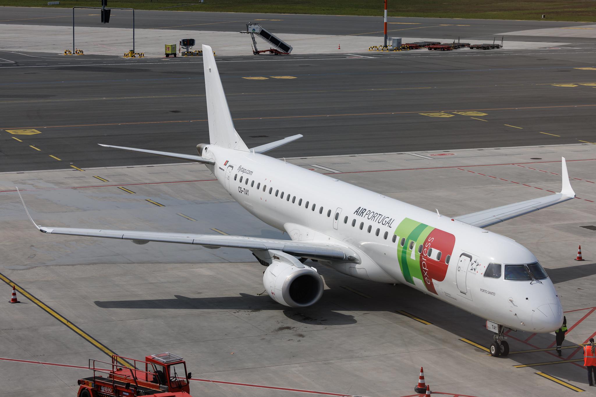 Hamburg Airport: TAP Express (TP / TAP) | Operator: Portugalia Airlines | Embraer E195LR E195 | CS-TAY | MSN 19000357
