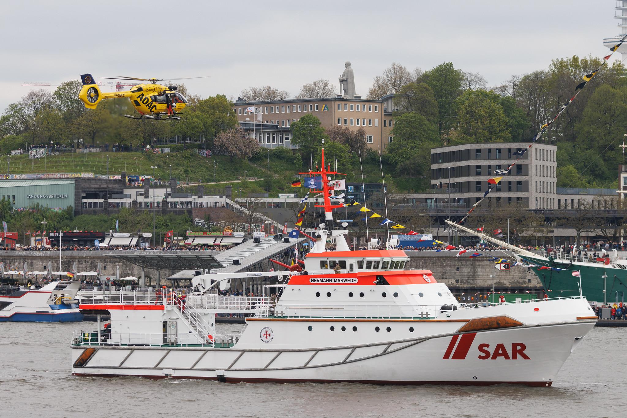SOS Joint Rescue Operation: ADAC Luftrettung (/ CHX) | Operator: Germany - Air Ambulance |  Airbus Helicopters H145 EC45 | D-HYAG | MSN 20054