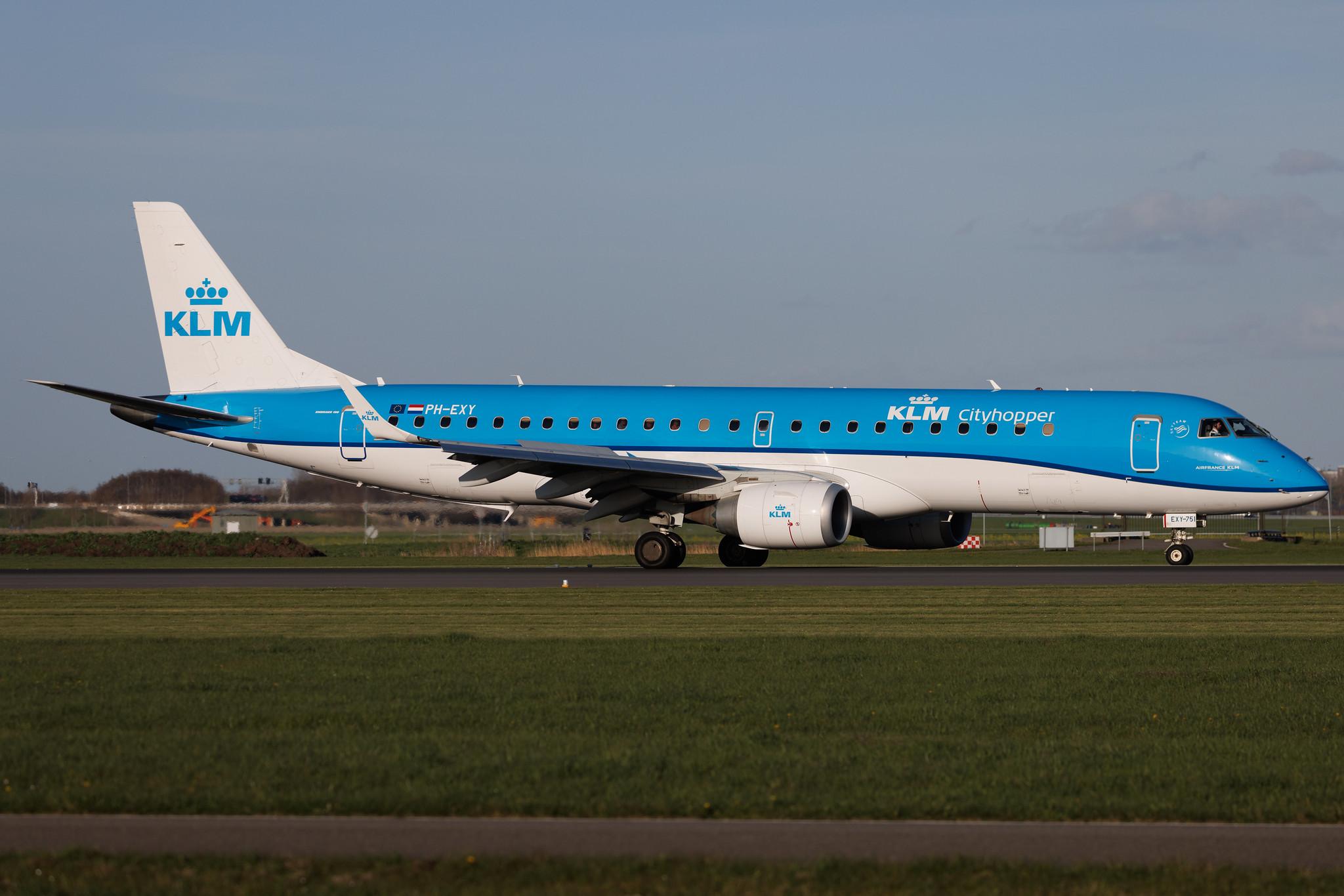 Amsterdam Schiphol: KLM (KL / KLM) | Operator: KLM Cityhopper | Embraer E190STD E190 | PH-EXY | MSN 19000751