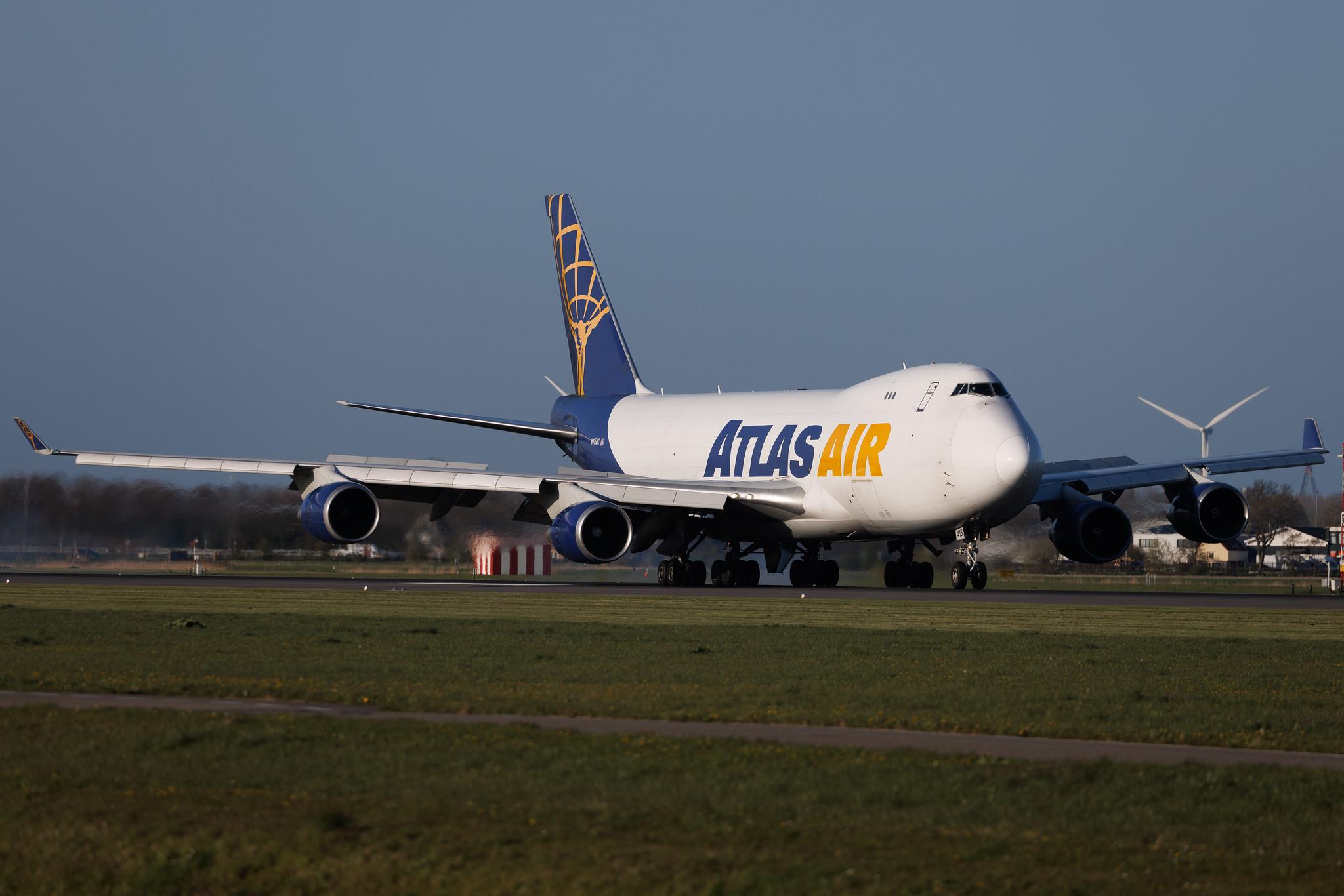 Amsterdam Schiphol: Atlas Air (5Y / GTI) | Boeing 747-47U(F) B744 | N415MC | MSN 32837