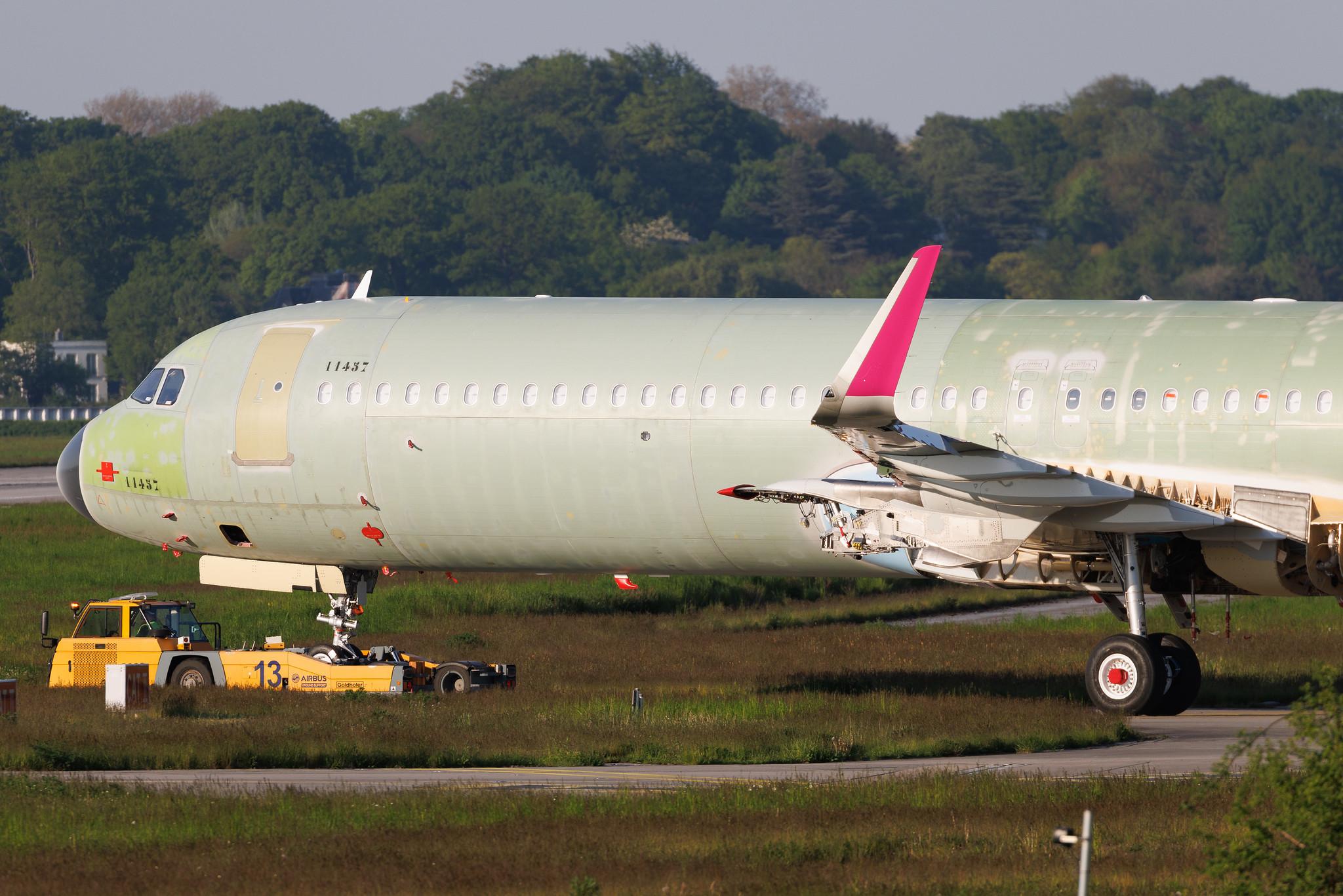 Hamburg Finkenwerder: Wizz Air Malta (W4 / WMT) | Airbus A321-271NX A21N | D- | MSN 11457