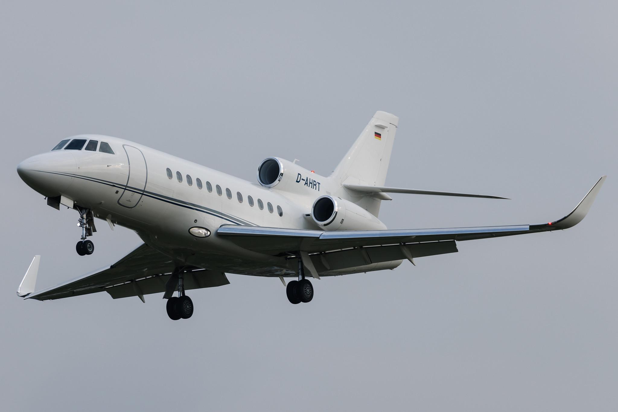 Hamburg Airport: Heron Luftfahrt | Dassault Falcon 900LX F900 | D-AHRT | MSN 266