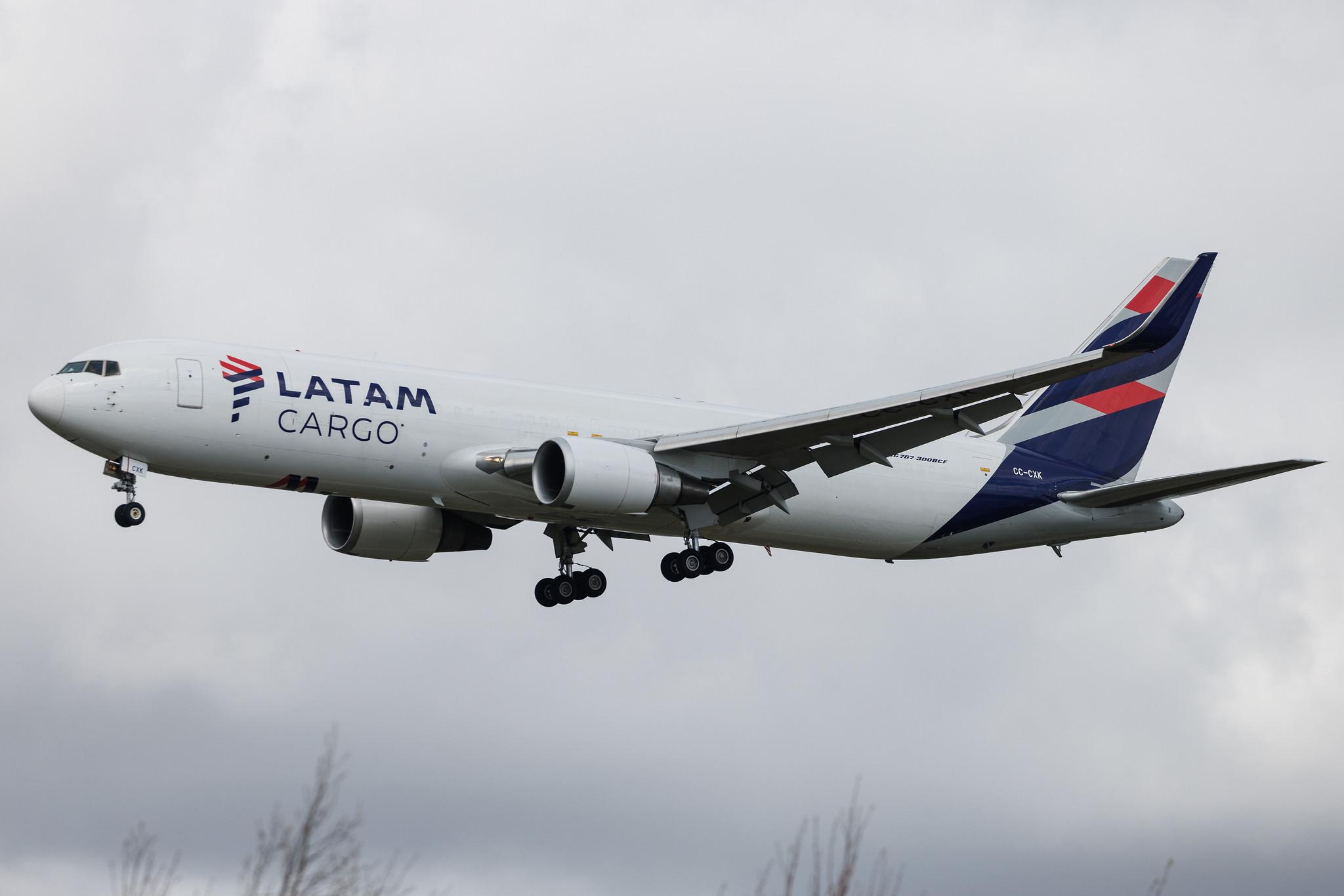 Amsterdam Schiphol: LATAM Cargo (UC / LCO) | Operator: LATAM Cargo Colombia | Boeing 767-316(ER)(BCF) B763 | CC-CXK | MSN 37802