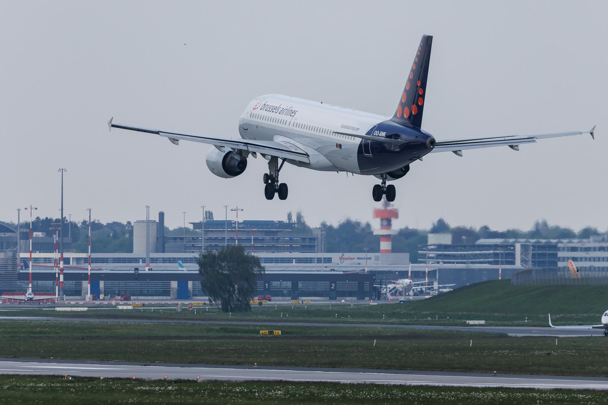 Hamburg Airport: Brussels Airlines (SN / BEL) | Airbus A320-214 A320 | OO-SNK | MSN 3373