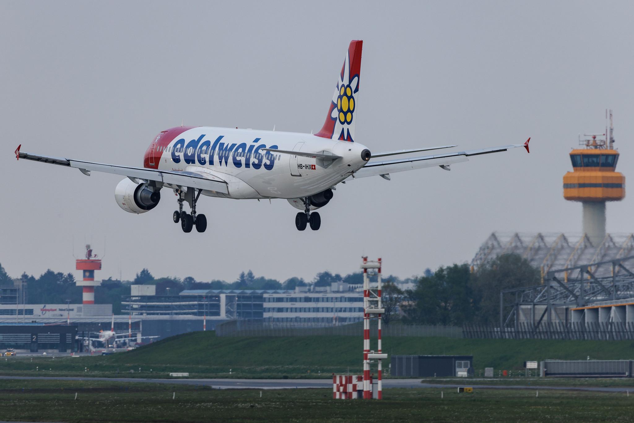 Hamburg Airport: Edelweiss Air (WK / EDW) | Airbus A320-214 A320 | HB-IHX | MSN 0942