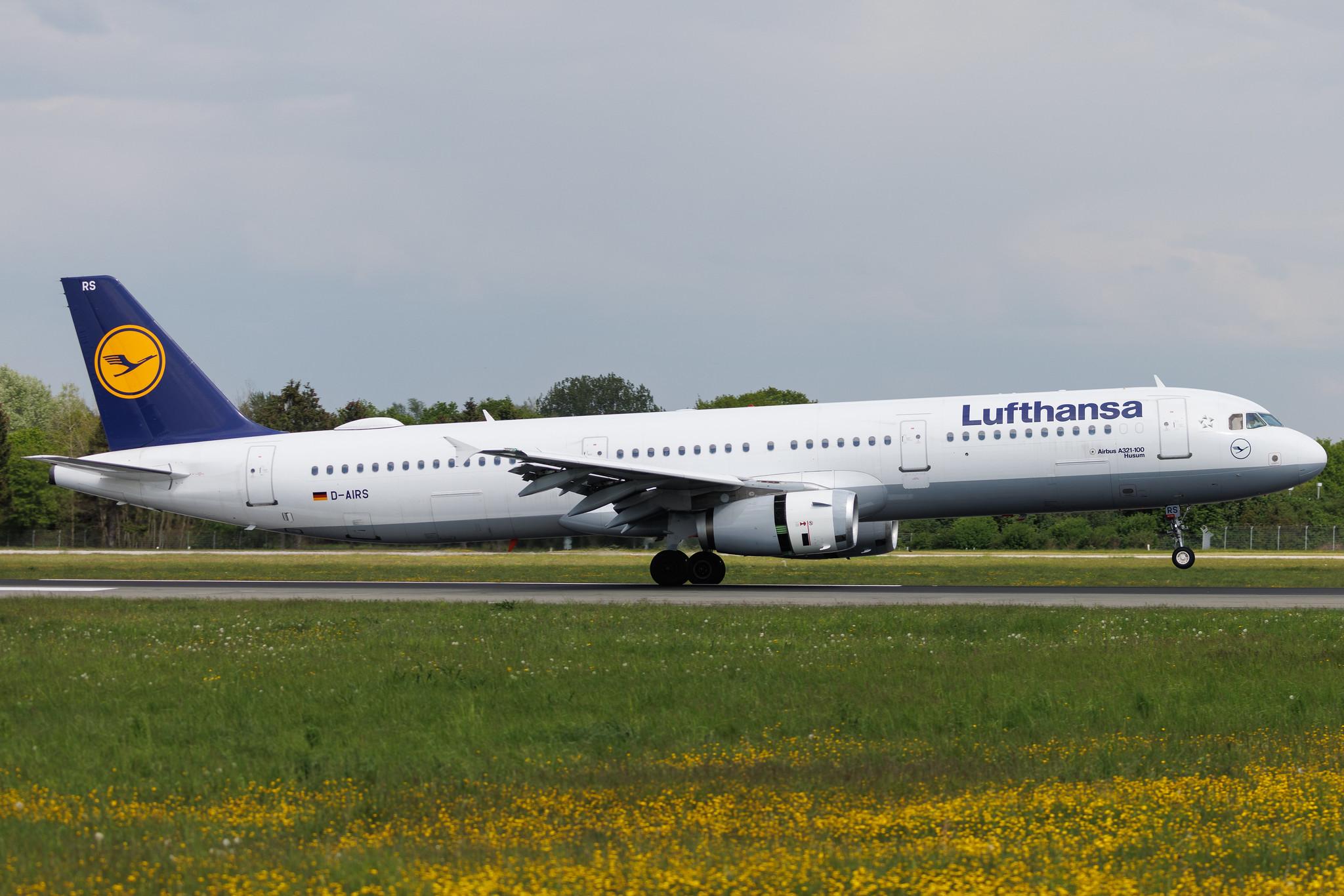 Hamburg Airport: Lufthansa (LH / DLH) | Airbus A321-131 A321 | D-AIRS | MSN 0595