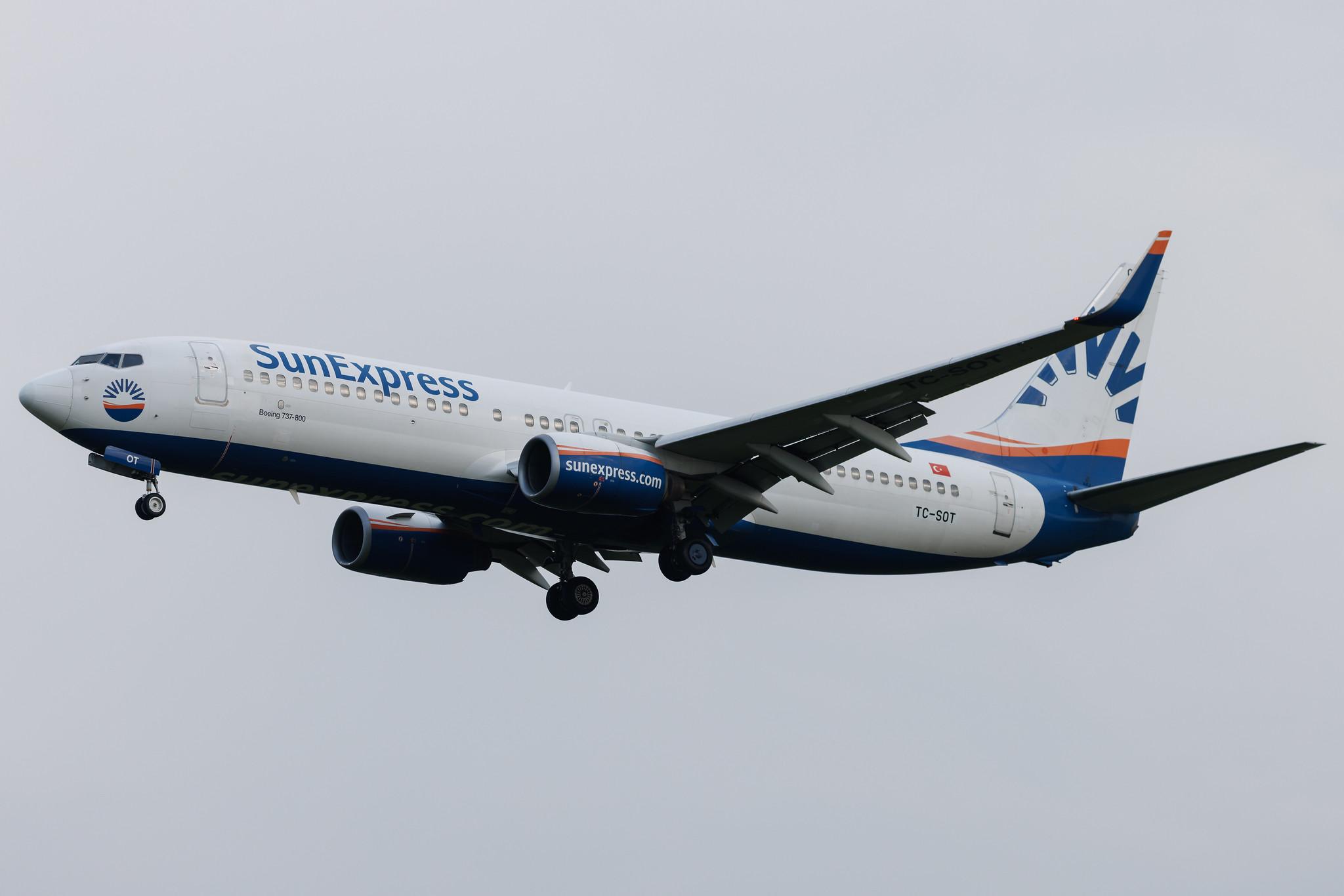 Hamburg Airport: SunExpress (XQ / SXS) | Boeing 737-8Z9 B738 | TC-SOT | MSN 28178