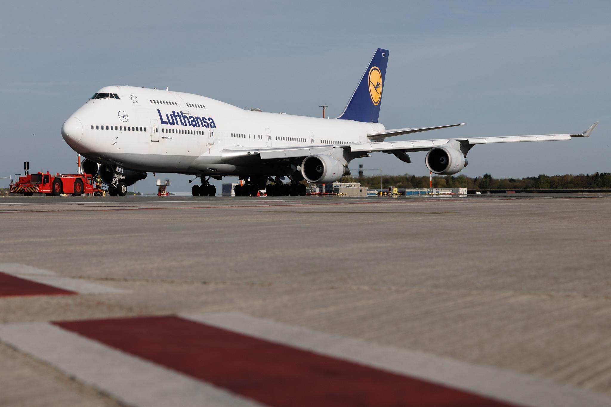 Hamburg Airport: Lufthansa (LH / DLH) | Boeing 747-430 B744 | D-ABVX | MSN 29868