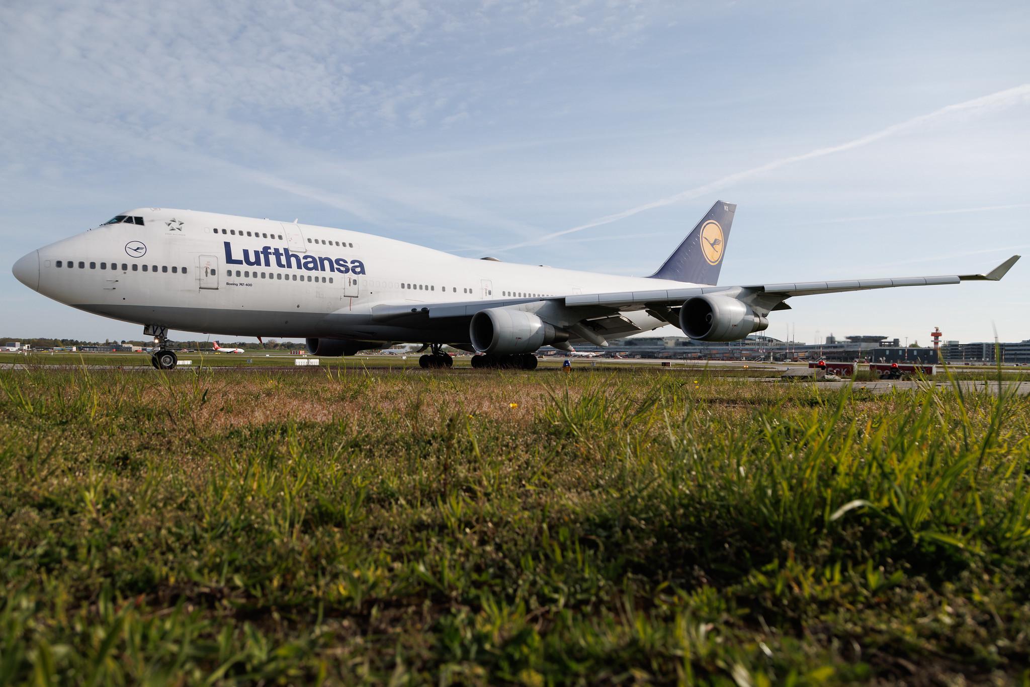 Hamburg Airport: Lufthansa (LH / DLH) | Boeing 747-430 B744 | D-ABVX | MSN 29868