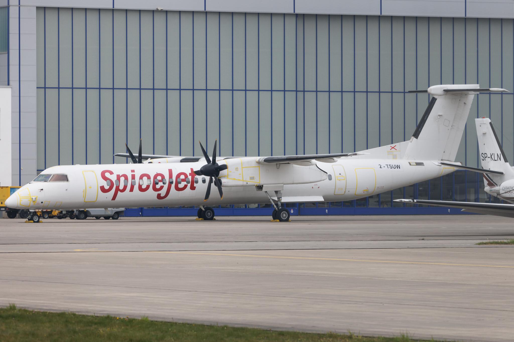 Verkehrslandeplatz Mönchengladbach: SpiceJet (SG / SEJ) | De Havilland Canada Dash 8-400 DH8D | 2-TSUW | MSN 4345