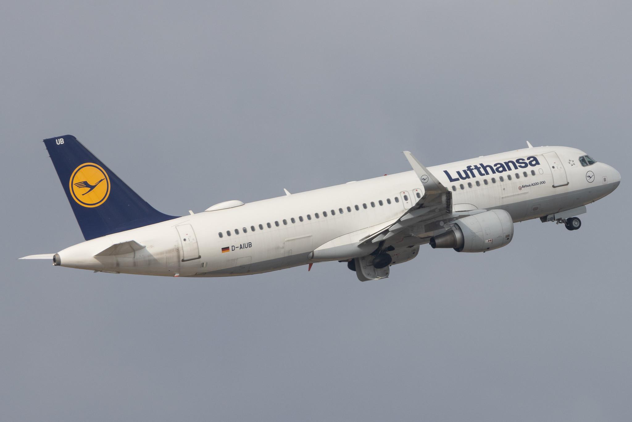 Flughafen Berlin Brandenburg: Lufthansa (LH / DLH) | Airbus A320-214 A320 | D-AIUB | MSN 5972