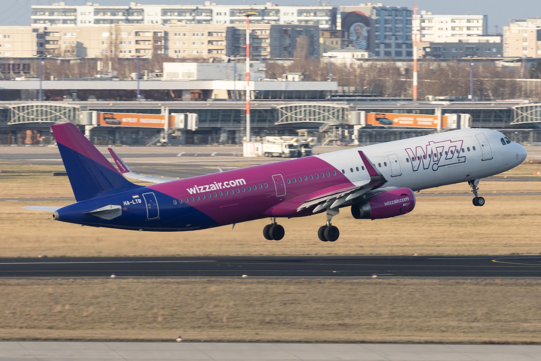 Flughafen Berlin Brandenburg: Wizz Air (W6 / WZZ) | Airbus A321-231 A321 | HA-LTB | MSN 08271