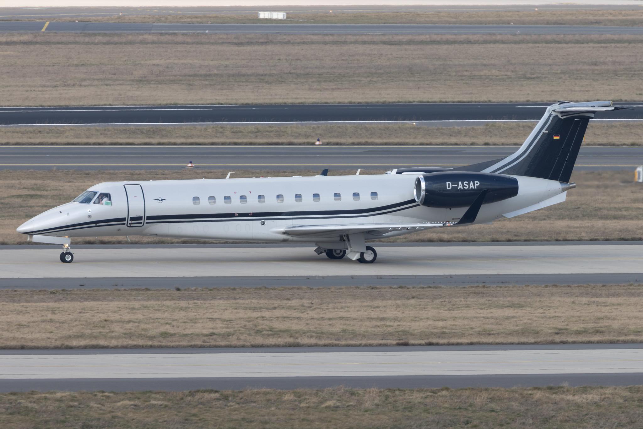 Flughafen Berlin Brandenburg: Air Hamburg (/ AHO) | Embraer Legacy 650E E35L | D-ASAP | MSN 14501230