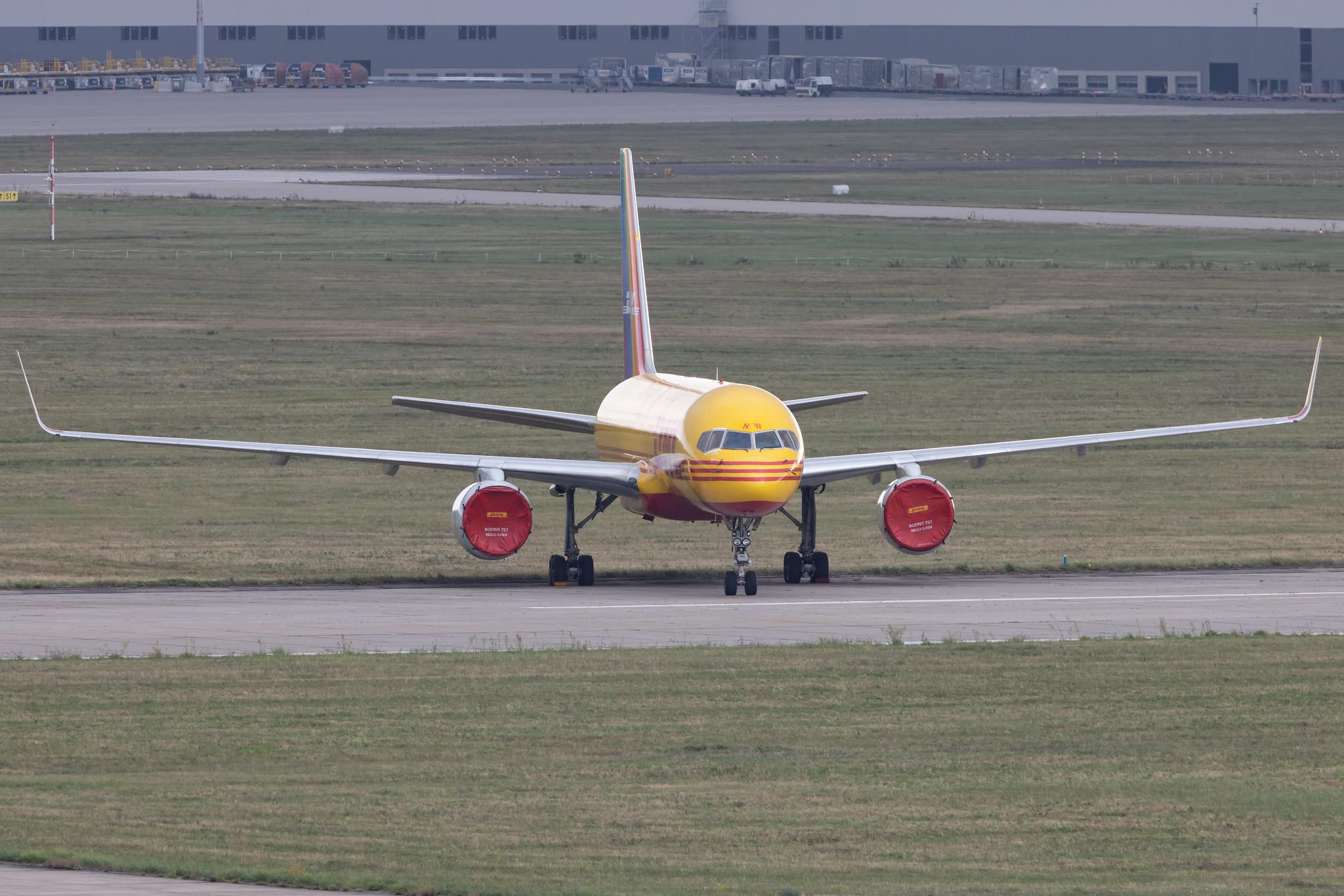 Leipzig Halle Airport: DHL (D0 / DHK) | Operator: DHL Air Austria | Boeing 757-223(PCF) B752 | OE-LNW | MSN 29428