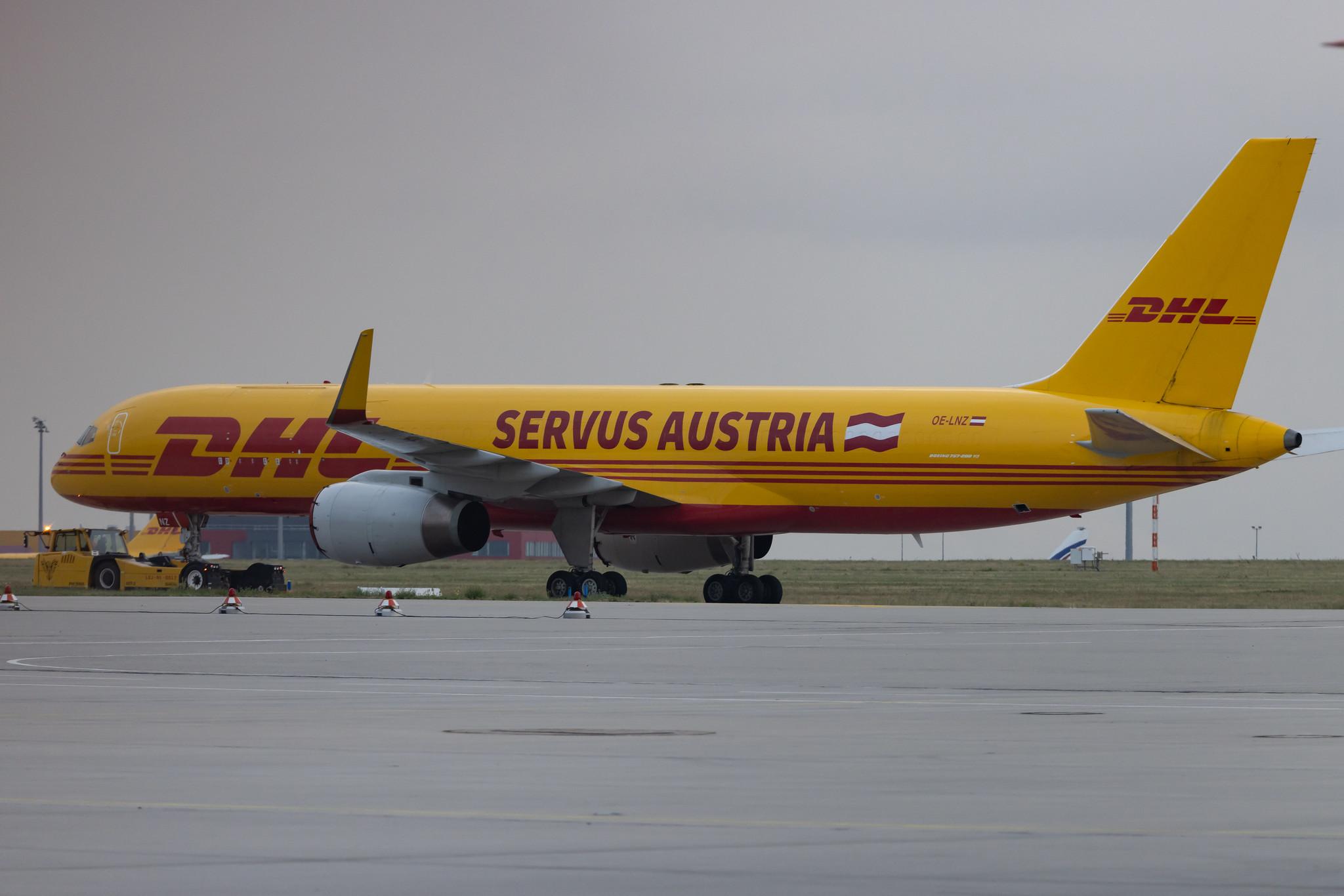 Leipzig Halle Airport: DHL (D0 / DHK) | Livery: Hello - Servus Austria Livery | Operator: DHL Air Austria | Boeing 757-223(PCF) B752 | OE-LNZ | MSN 32398