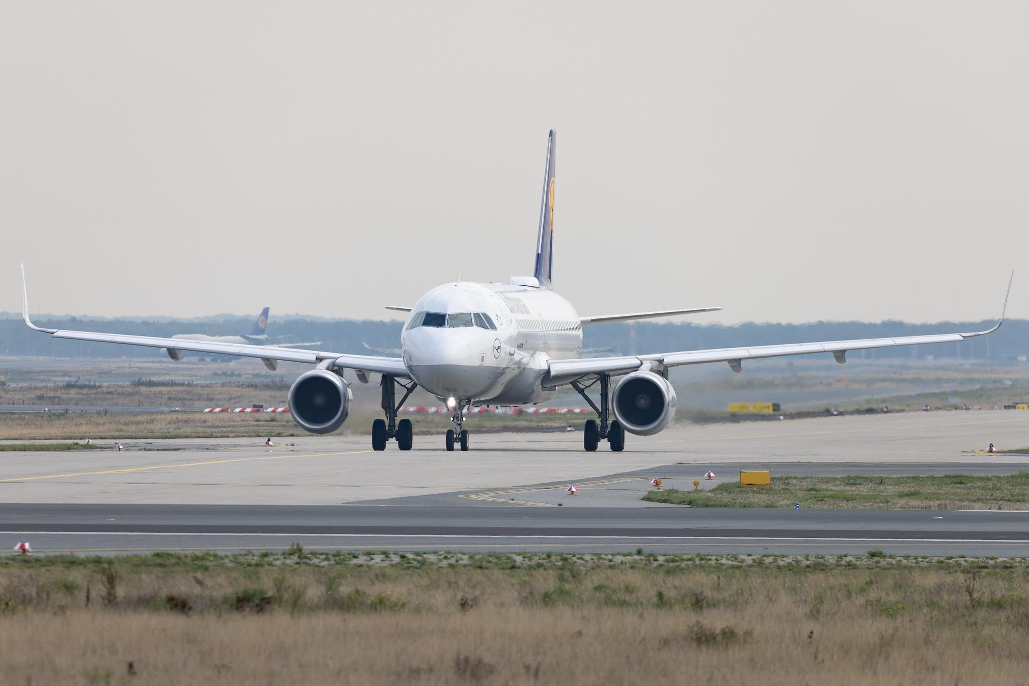 Frankfurt Airport: Lufthansa (LH / DLH) | Airbus A320-214 A320 | D-AIUP | MSN 6807