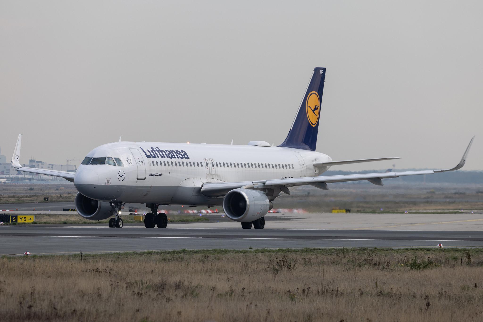 Frankfurt Airport: Lufthansa (LH / DLH) | Airbus A320-214 A320 | D-AIUP | MSN 6807